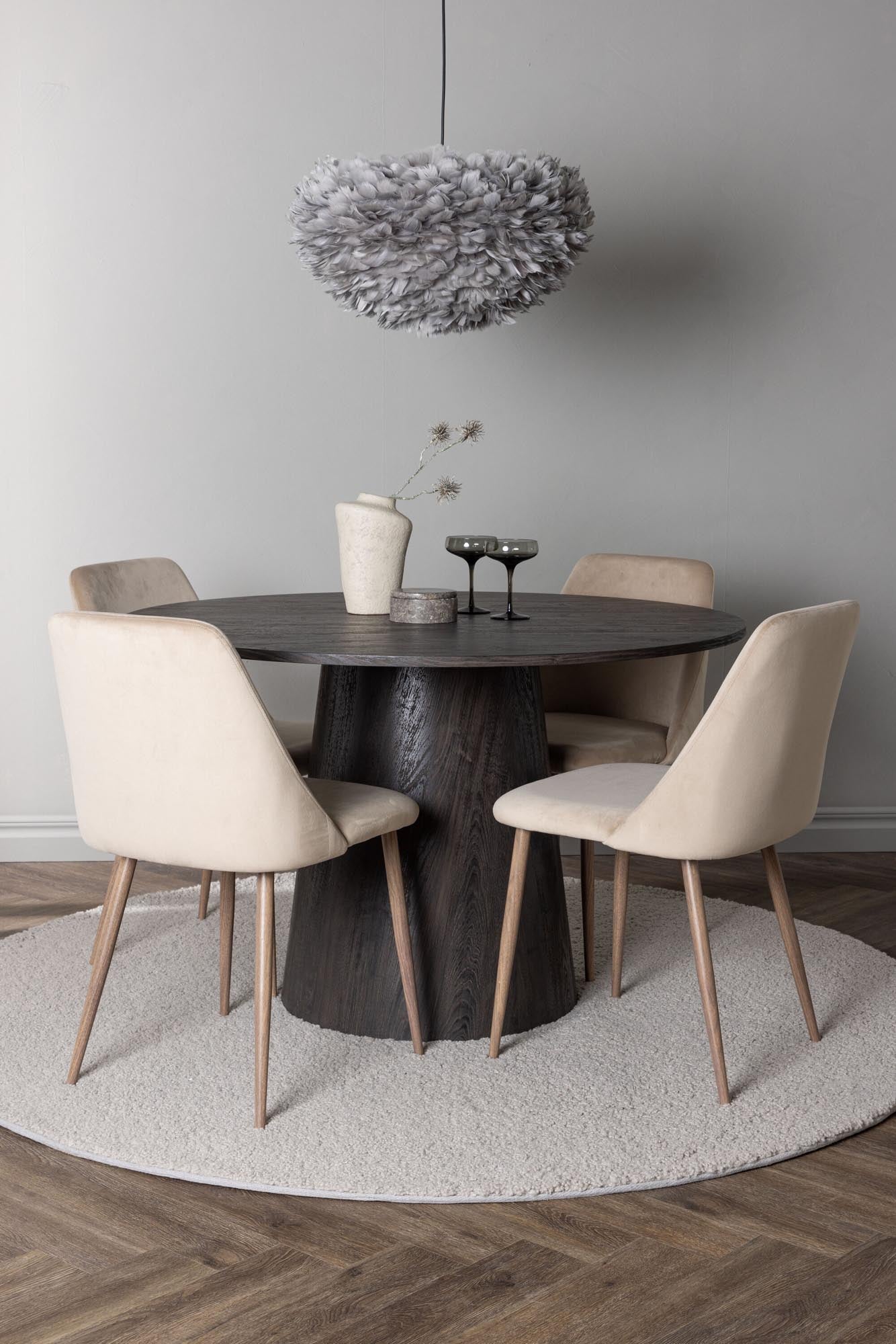 Stilvolles Esszimmerset von Venture Home: runder Tisch Ø120cm und 4 komfortable Stühle in elegantem Design. Ideal für gesellige Runden!