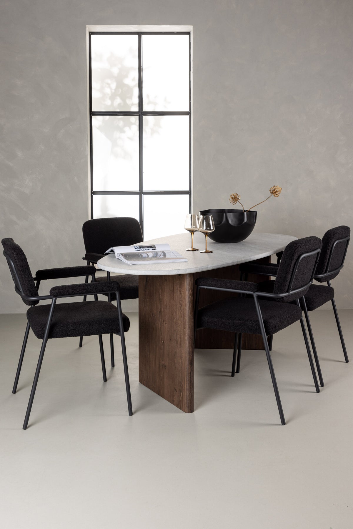 Grönvik Esszimmerset + Yesterday 180cm/4St. in Schwarz präsentiert im Onlineshop von KAQTU Design AG. Esszimmerset ist von Venture Home