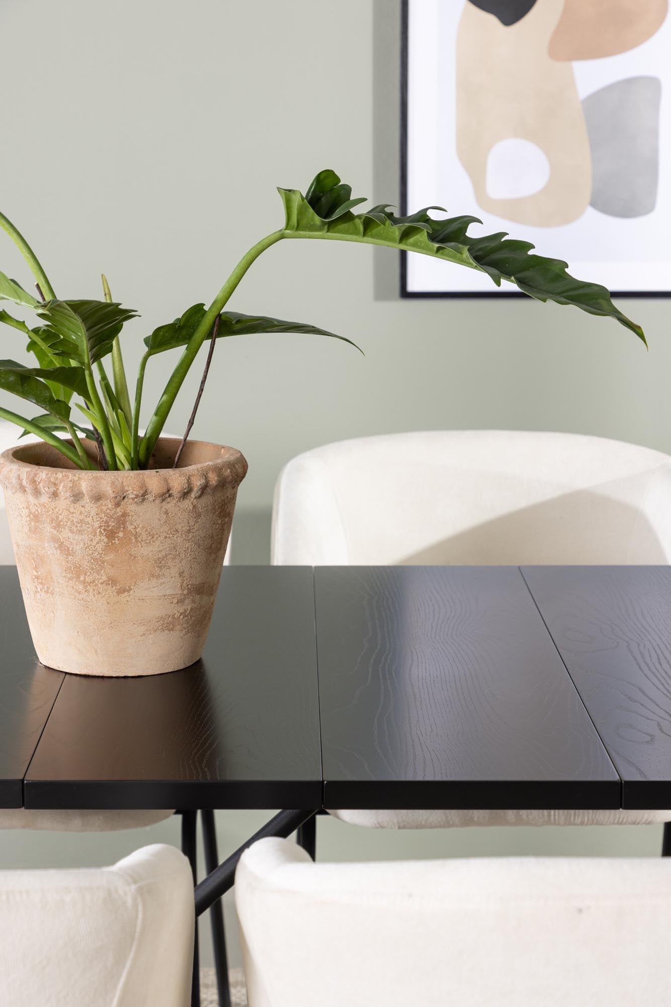 Elegantes Esszimmerset Astrid von Venture Home für 6 Personen, 200cm Tisch aus MDF und Stahl, ideal für gesellige Abende.