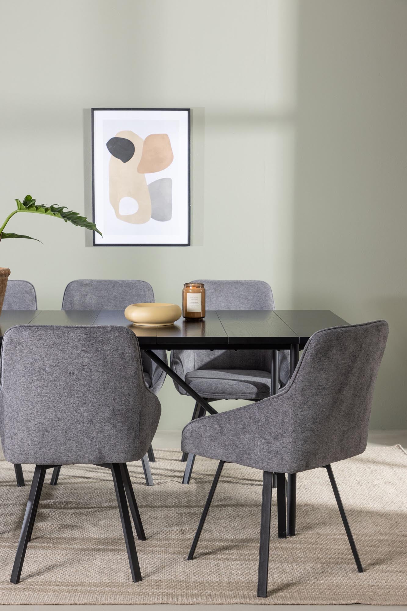 Modernes Esszimmerset Astrid mit 200 cm Tisch und 6 komfortablen Rosie-Stühlen. Perfekt für festliche Anlässe und gemütliche Abende.