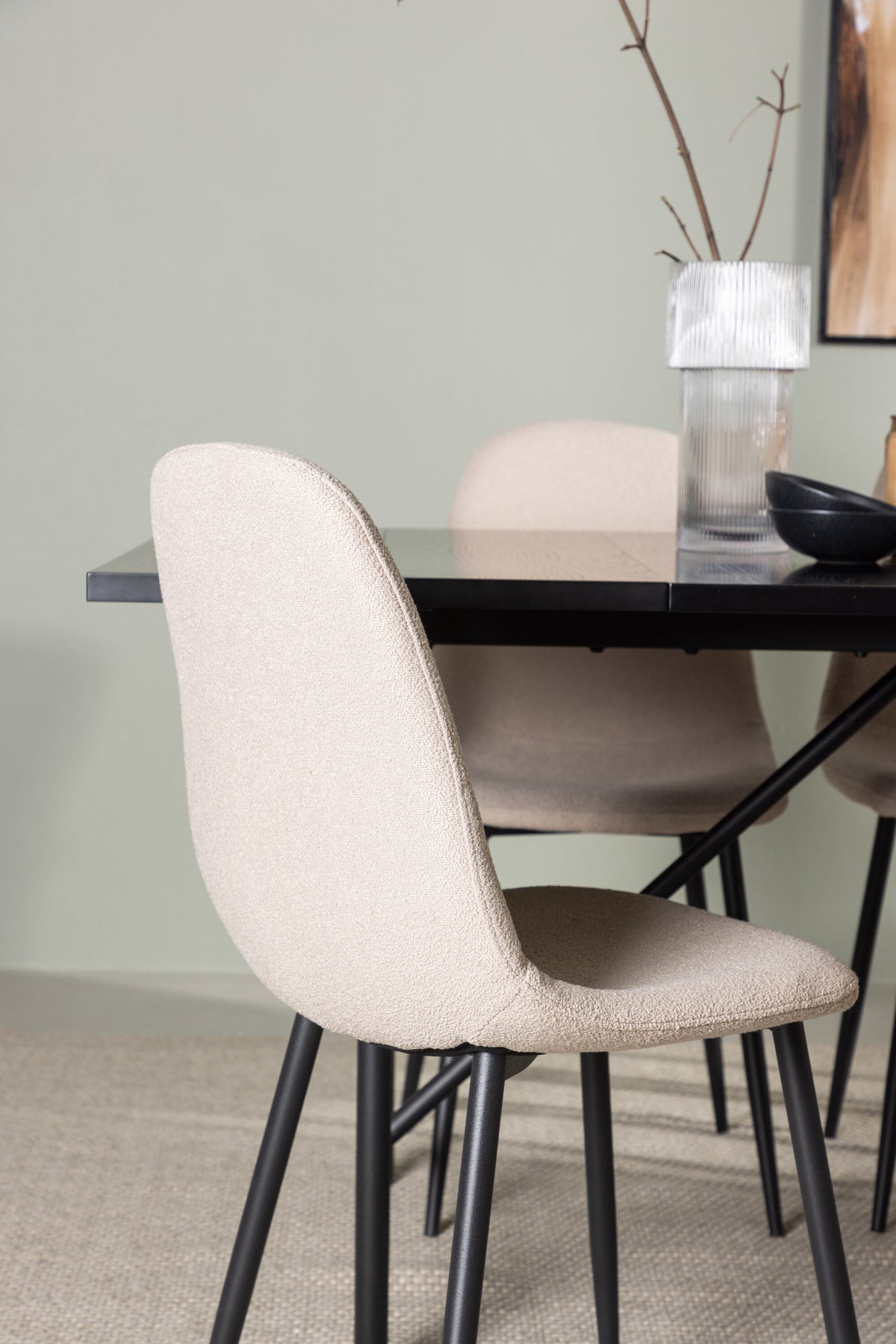 Astrid Esszimmerset + Polar 200cm/6St. in Beige, Schwarz präsentiert im Onlineshop von KAQTU Design AG. Esszimmerset ist von Venture Home