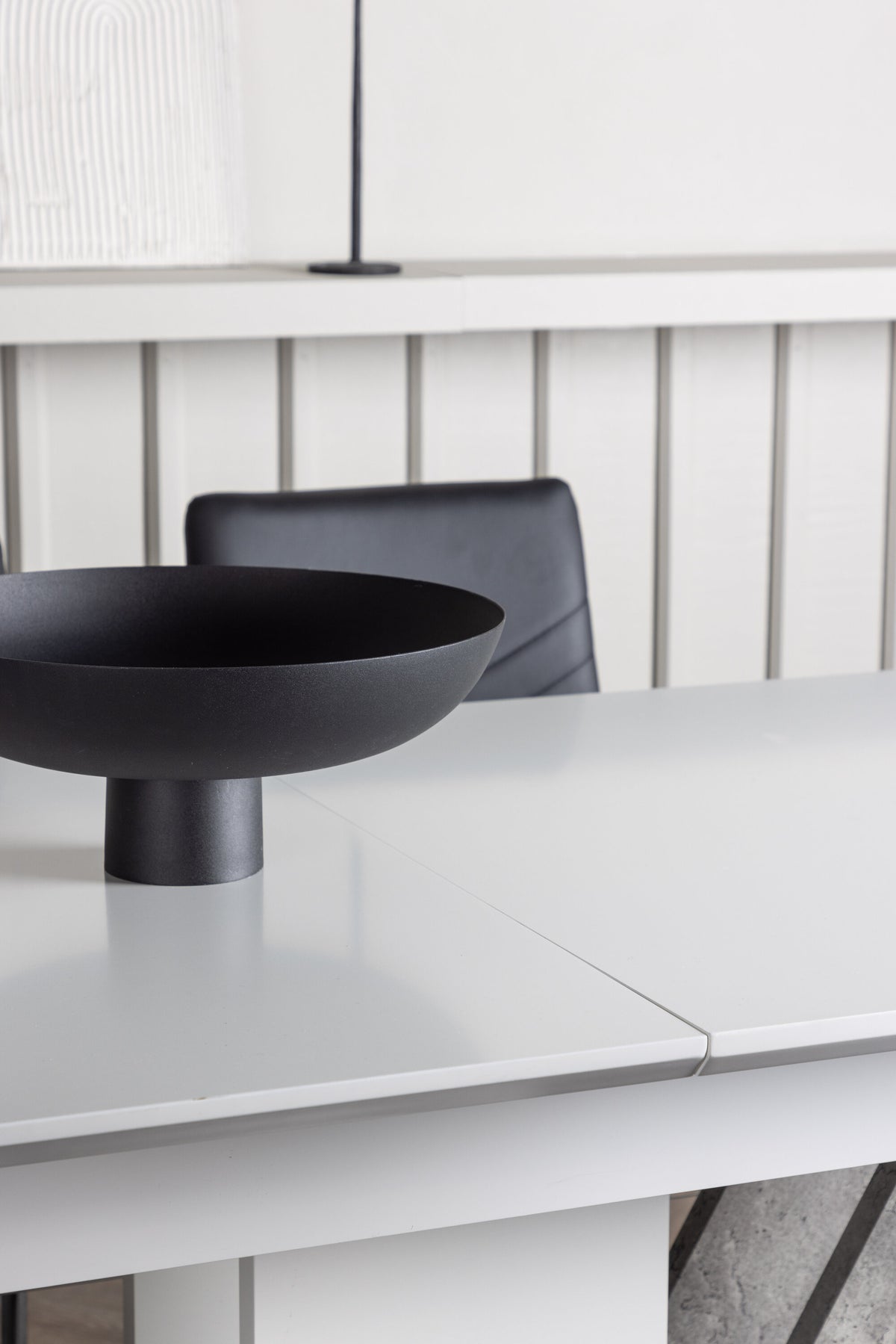 Disa Esszimmerset ausziehbar + Lily 120cm/4St. in Schwarzes Silber präsentiert im Onlineshop von KAQTU Design AG. Esszimmerset ist von Venture Home