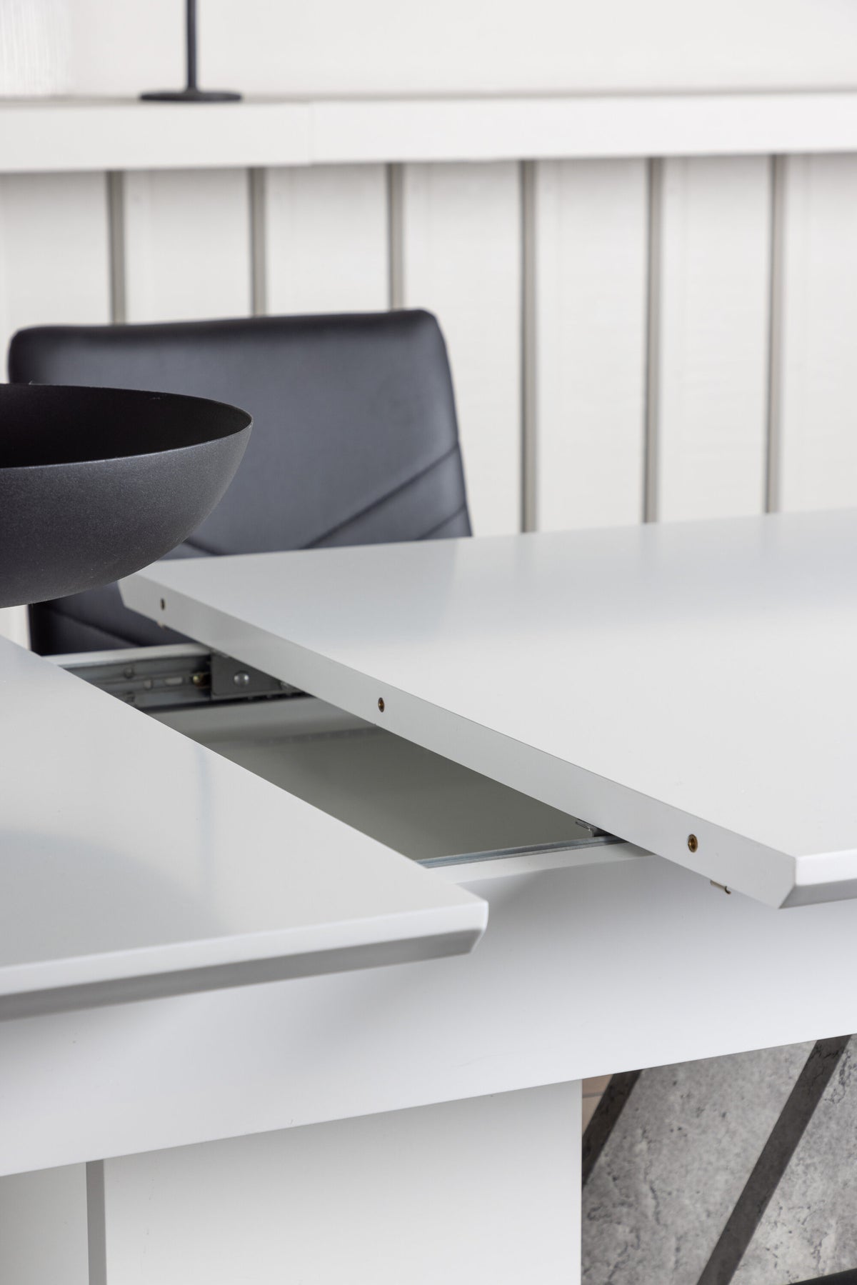 Disa Esszimmerset ausziehbar + Lily 120cm/4St. in Schwarzes Silber präsentiert im Onlineshop von KAQTU Design AG. Esszimmerset ist von Venture Home