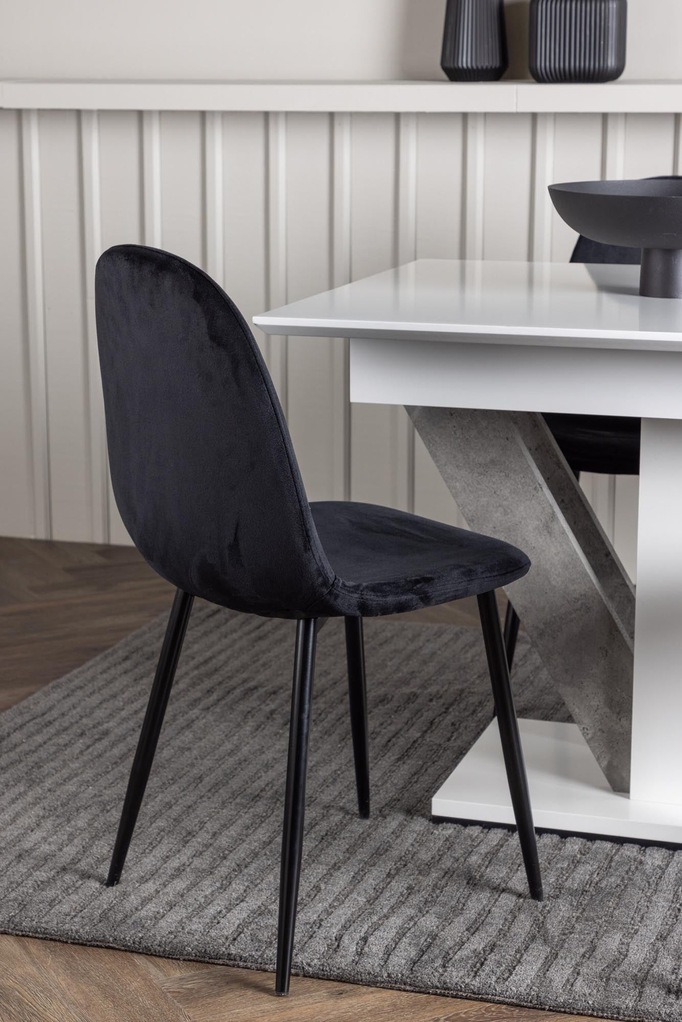 Elegantes, ausziehbares Esszimmerset Disa mit 4 komfortablen Polar-Stühlen. Ideal für gesellige Abende und stilvolle Esszimmergestaltung.