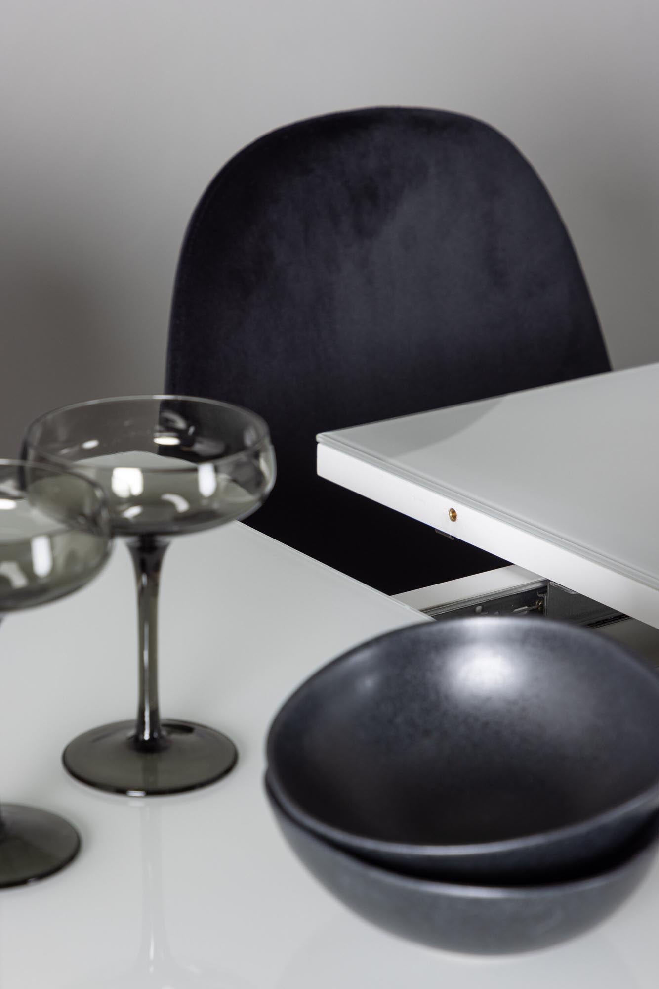 Pluto Esszimmerset: Eleganter, ausziehbarer Tisch und bequeme Polar-Stühle für stilvolle Esszimmermomente. Perfekt für jede Gelegenheit!