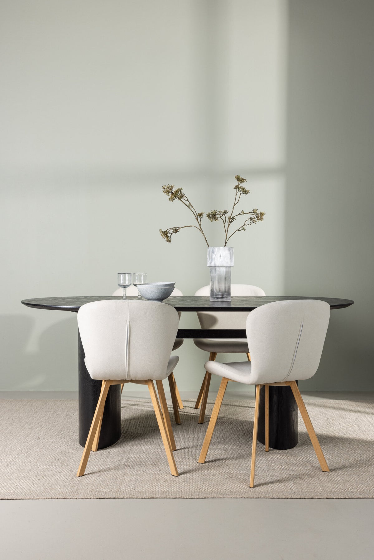 Isolde Esszimmerset + Lilja 180cm/4St. in Beige, Natur präsentiert im Onlineshop von KAQTU Design AG. Esszimmerset ist von Venture Home