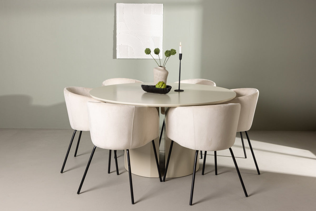 Rundes Esszimmerset in Beige: MDF-Esstisch mit 140 cm Durchmesser und gepolsterte Stühle mit Samt-Leinen-Bezug und schwarzen Metallbeinen.