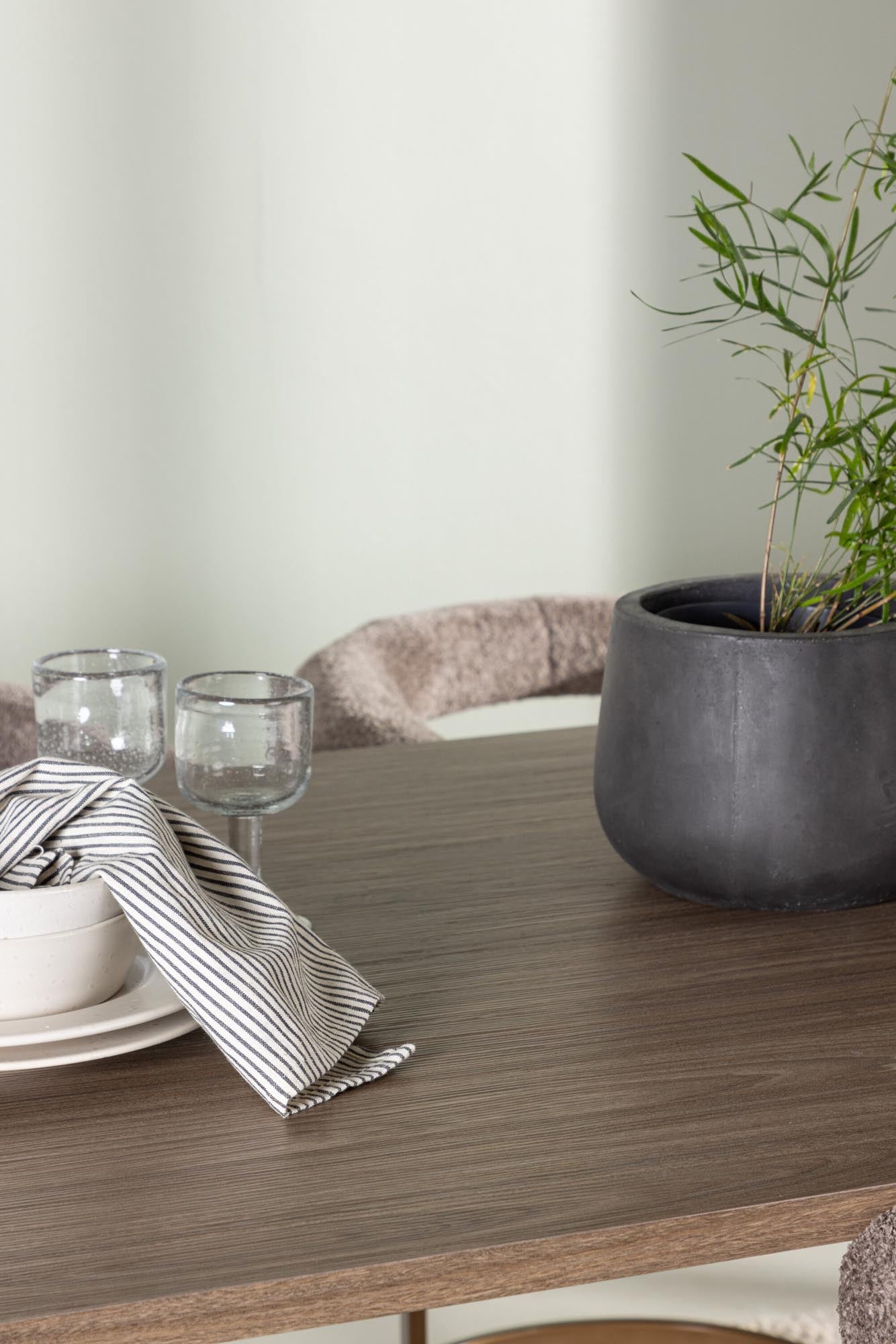 Esszimmer Set Andy: Stilvolle Harmonie für Ihr Zuhause von Venture Home.