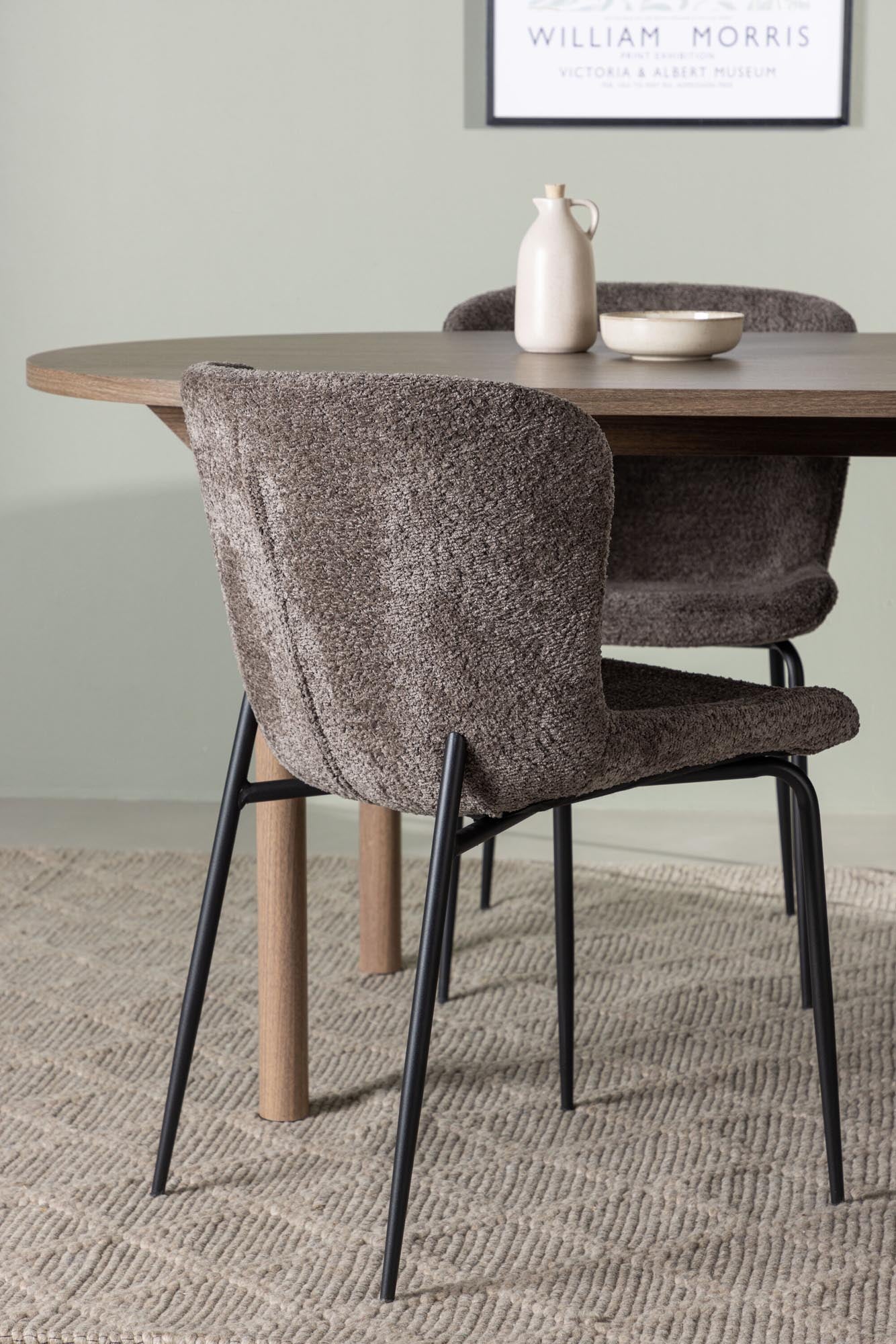 Andy Esszimmerset mit 4 Modesto Stühlen für stilvolle Mahlzeiten.