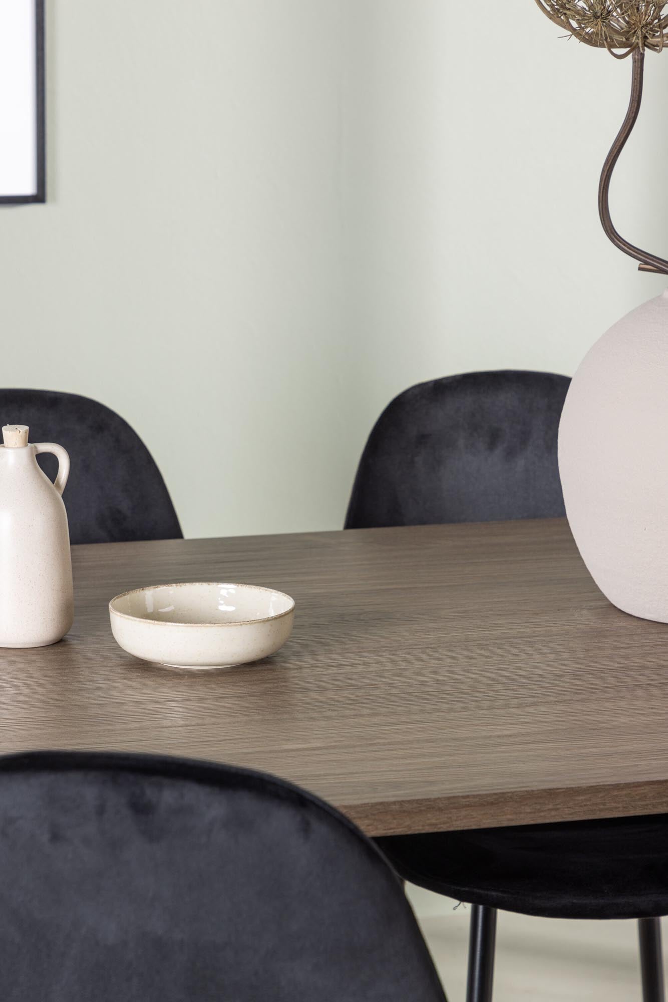 Esszimmer Set Andy: Eleganz und Komfort von Venture Home.