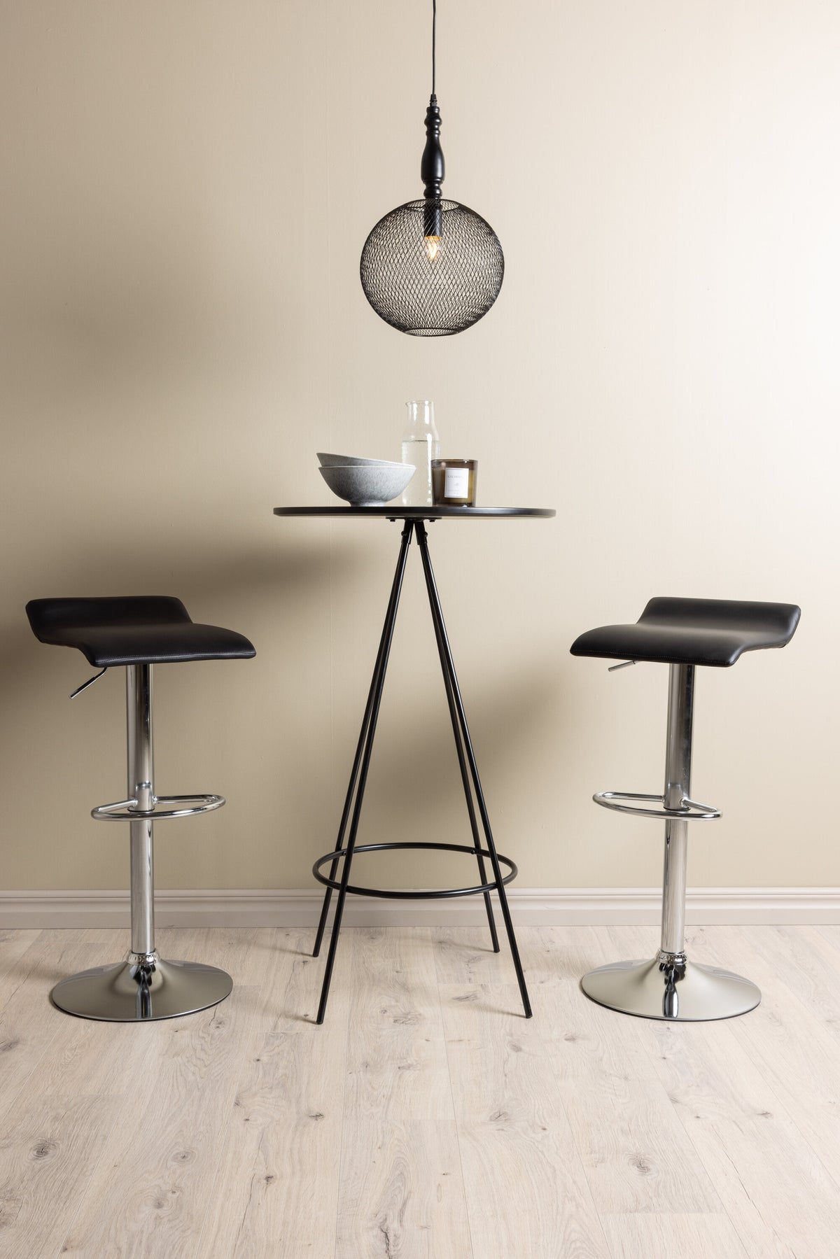 Barset Bistro + Jonna ⌀60cm/2St. in Schwarzes Silber präsentiert im Onlineshop von KAQTU Design AG. Bartischset ist von Venture Home