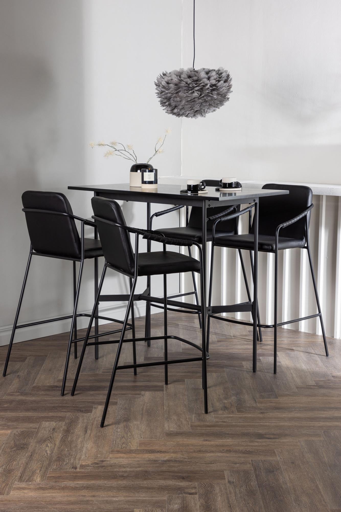 Stylisches Barset Rax + Tvist: Moderner Bartisch mit stabiler MDF-Platte und gepolsterten Hockern, perfekt für gesellige Momente.