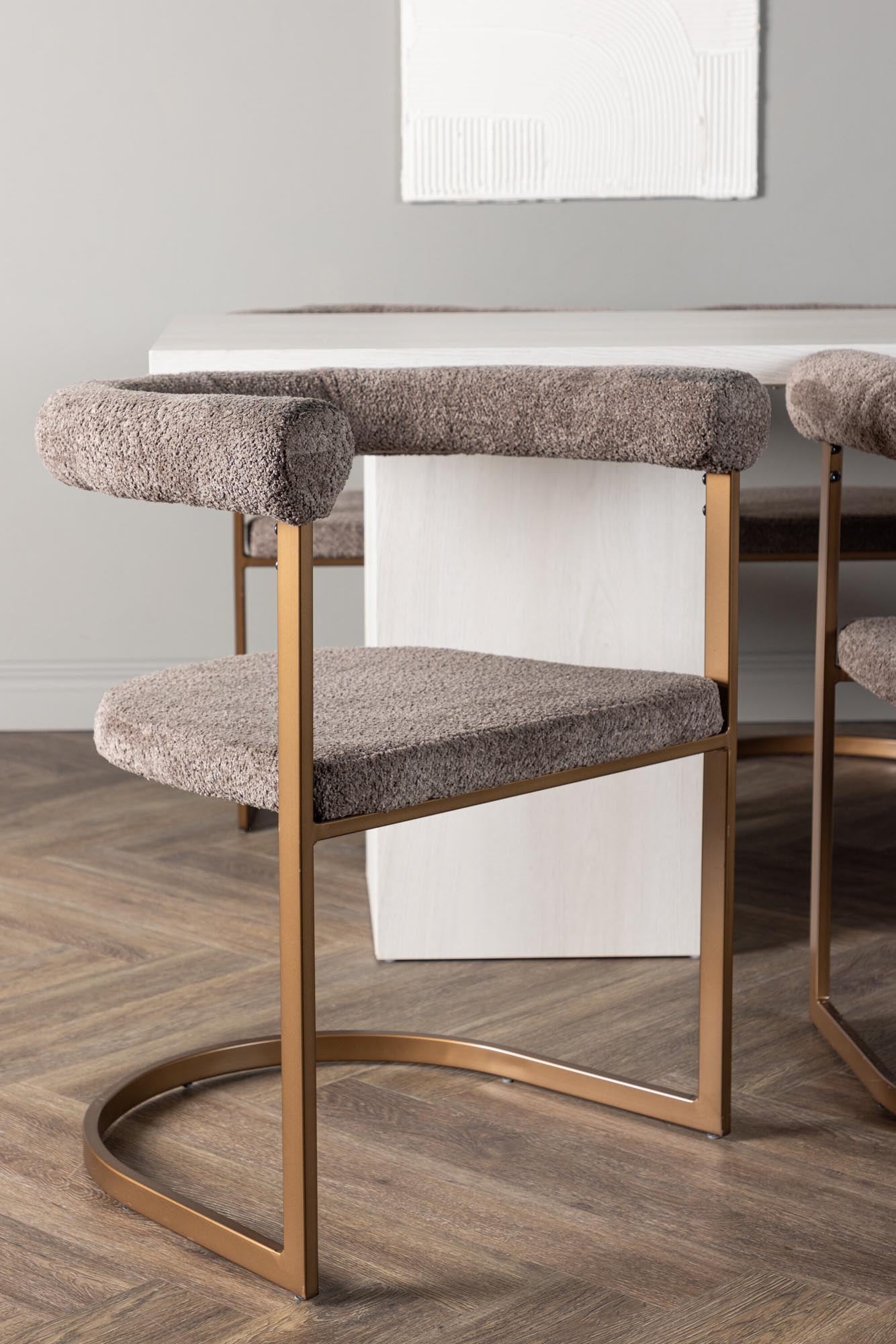 Entdecken Sie das Olga Esszimmerset + Morning 200cm/6St. von Venture Home – modernes Design trifft auf Funktionalität für unvergessliche Essmomente.