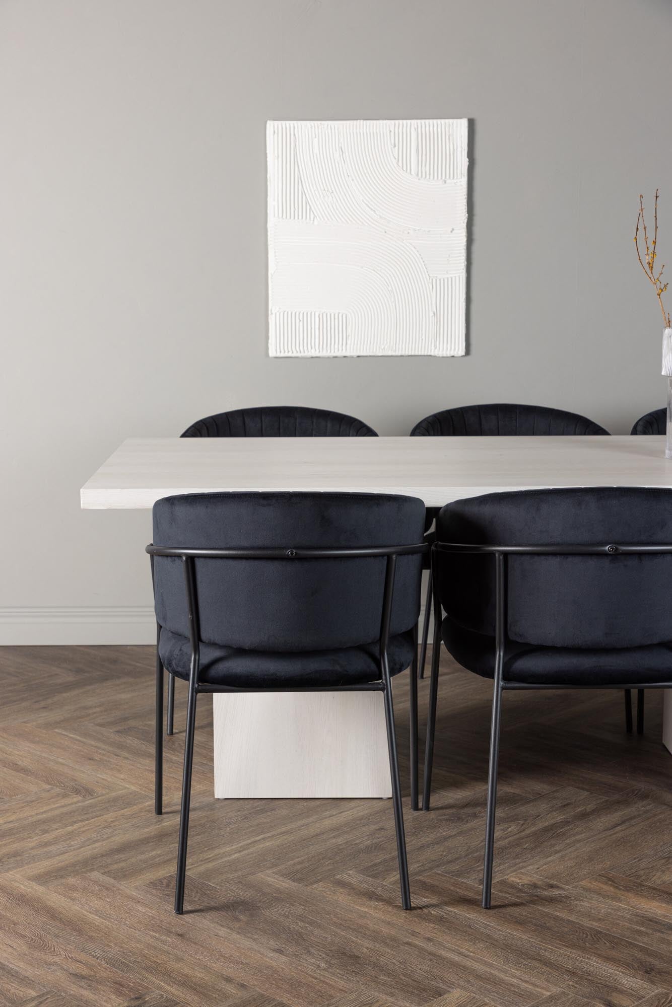 Entdecken Sie das Olga Esszimmerset + Selma 200cm/6St. von Venture Home – stilvolles Design, erstklassige Materialien und optimaler Komfort für Ihr Zuhause.