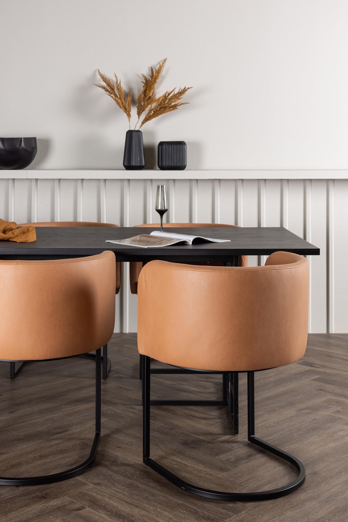 Elegantes Ystad Esszimmerset von Venture Home für 6 Personen, 220 cm Tisch, ideal für gesellige Abende und stilvolle Einrichtung.