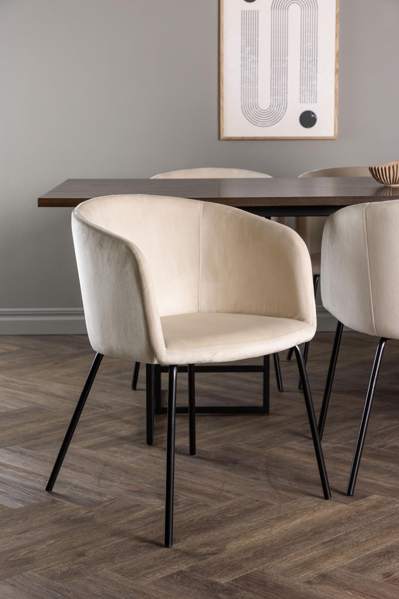 Stilvolles Ystad Set: Skandinavisches Design für Ihr Zuhause.