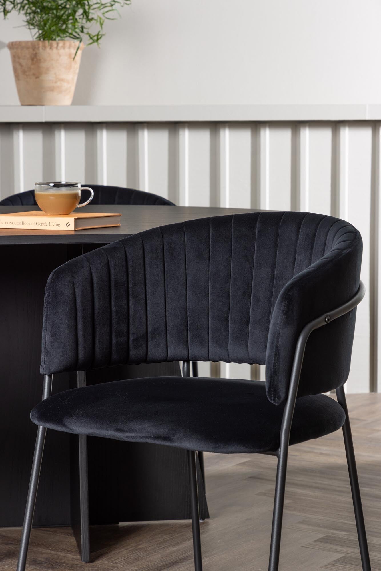 Entdecken Sie das Bootcut Esszimmerset + Selma 230cm/6St. von Venture Home – stilvolles Design trifft auf hohen Komfort für unvergessliche Essmomente.