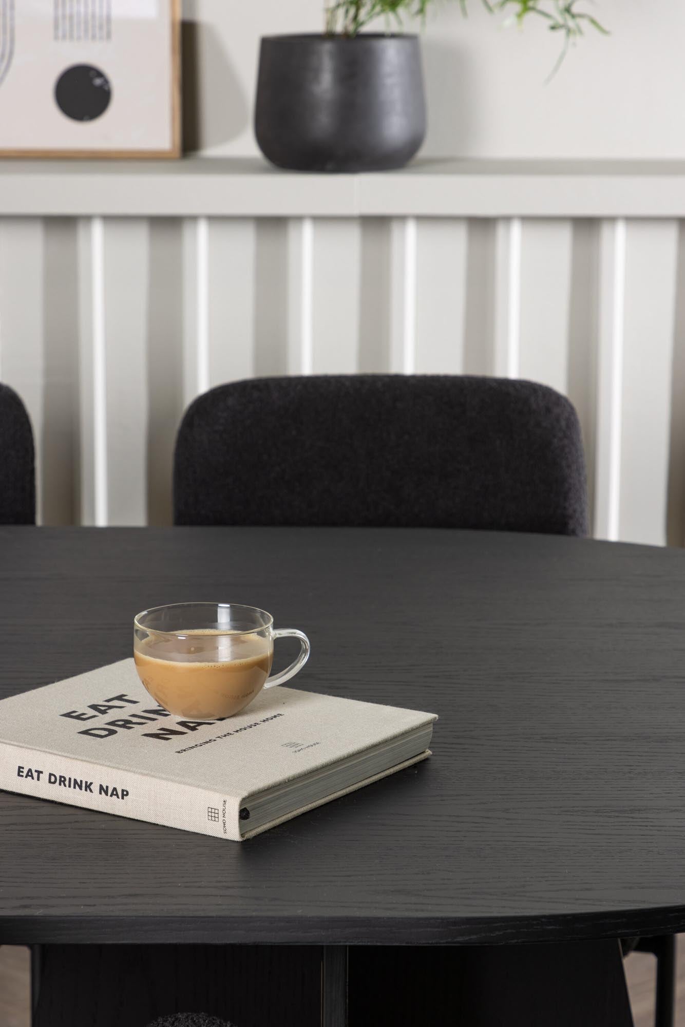 Stilvolles Bootcut Esszimmerset von Venture Home: ovaler Tisch (230cm) und 6 bequeme Stühle, ideal für moderne Esszimmer.