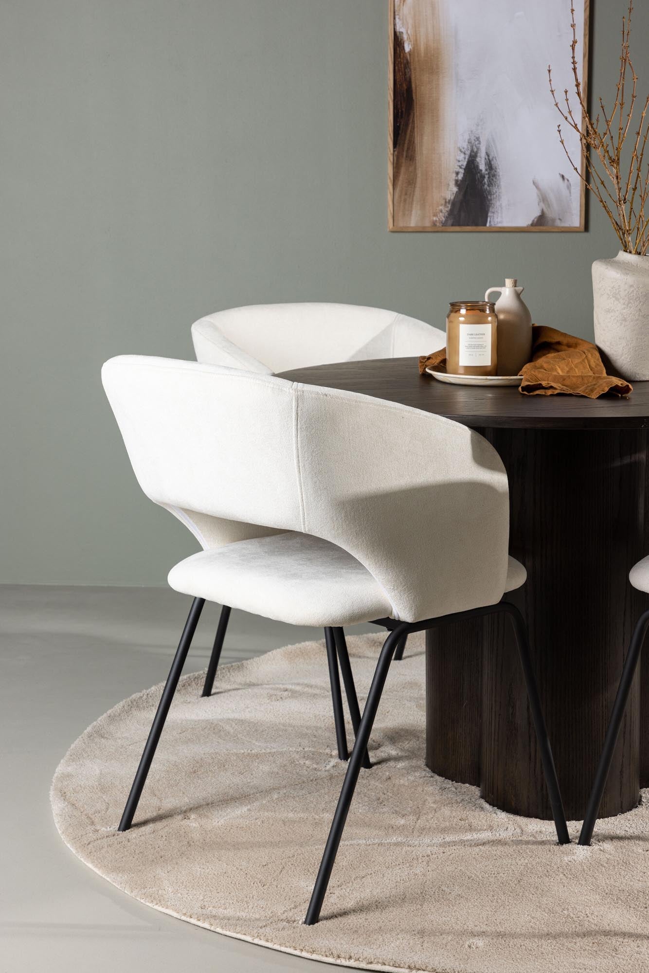 Elegantes Olivia Esszimmerset mit 4 Stühlen, ideal für moderne Räume.