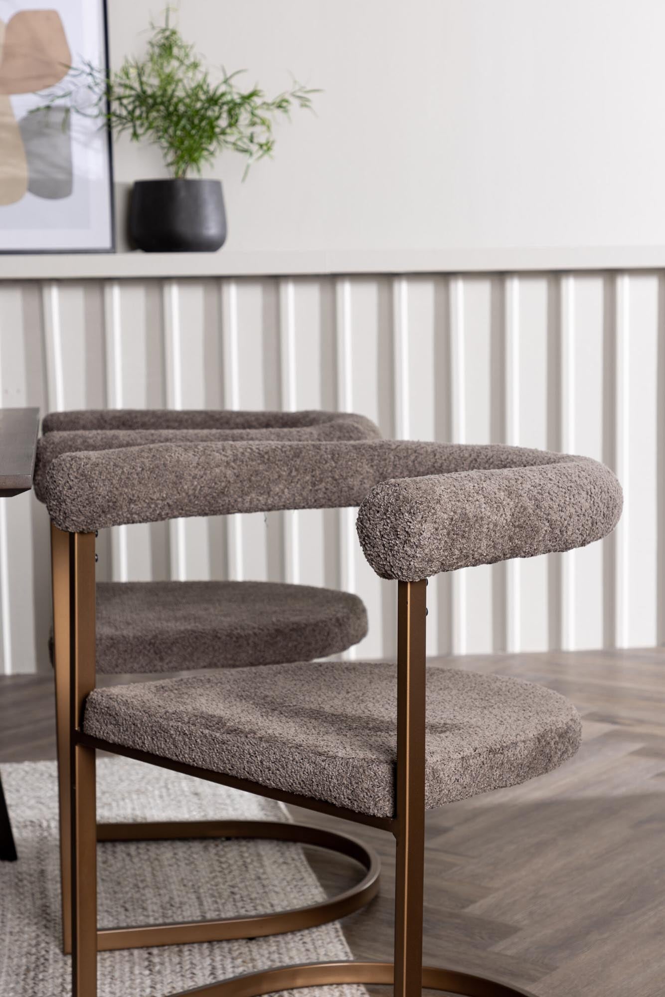 Elegantes Kaseindon Esszimmerset mit 120cm Tisch und 4 Stühlen. Ideal für gesellige Abende und modernes Wohnen. Jetzt entdecken!