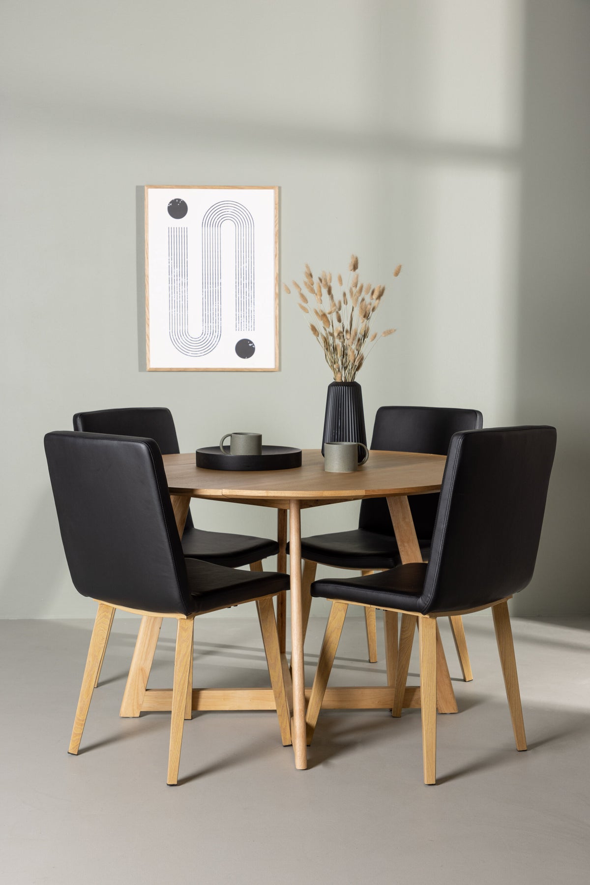 Yadikon Esszimmerset + Today ⌀120cm/4St. in Schwarz, Natur präsentiert im Onlineshop von KAQTU Design AG. Esszimmerset ist von Venture Home