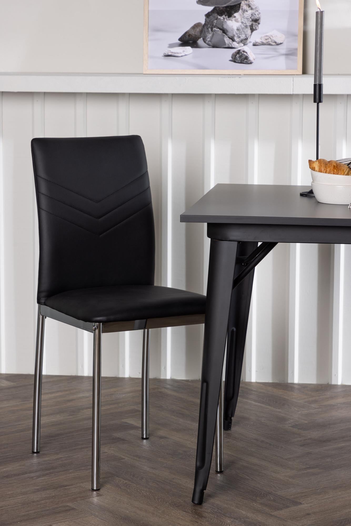 Entdecken Sie das stilvolle Tempe Esszimmerset mit 80 cm Tisch und Lily-Stühlen von Venture Home – ideal für gemütliche Abende und modernes Wohnen.