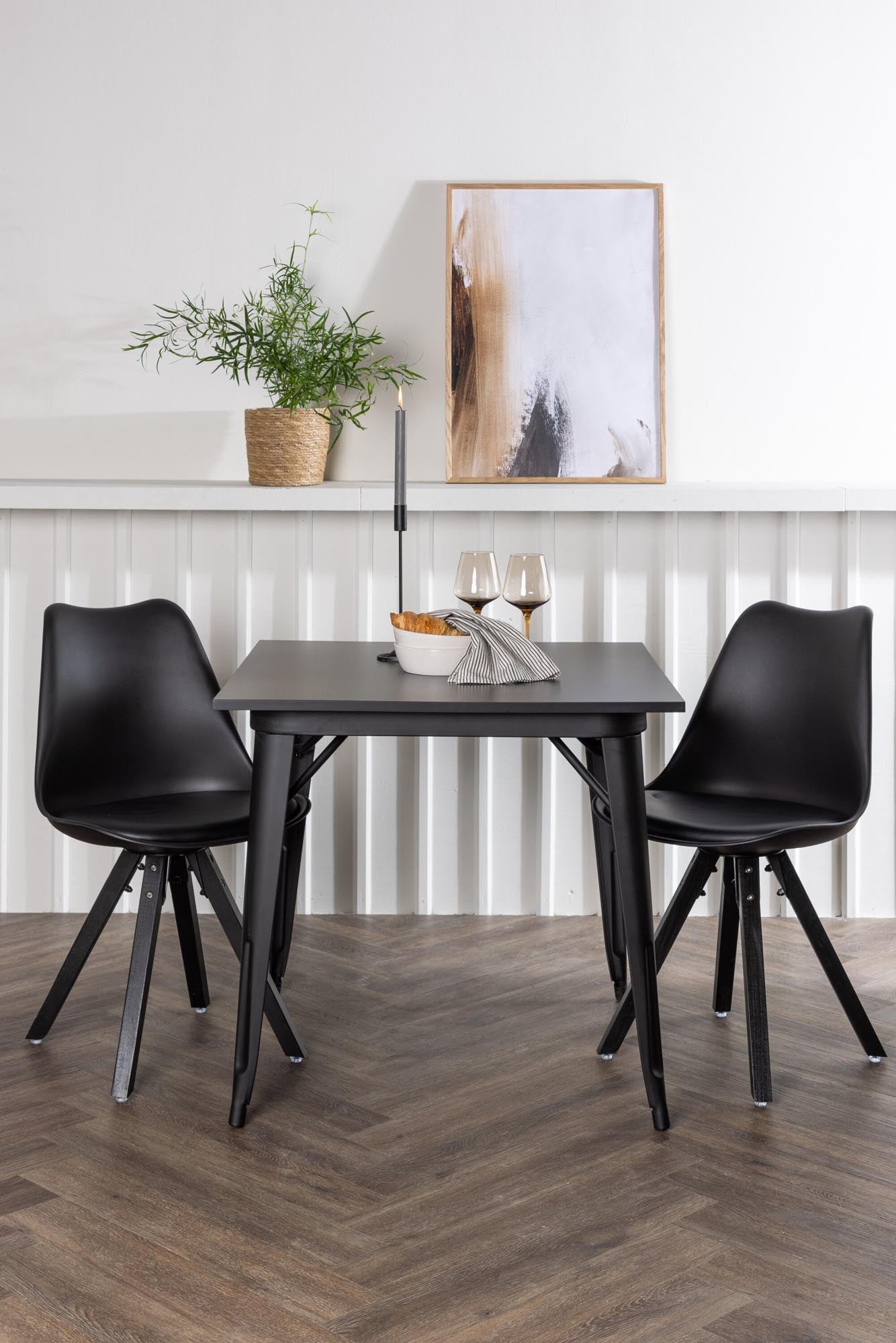 Erleben Sie das stilvolle Tempe Esszimmerset + Zeno 80cm/2St. von Venture Home – perfekt für gemütliche Mahlzeiten und modernes Wohnen.