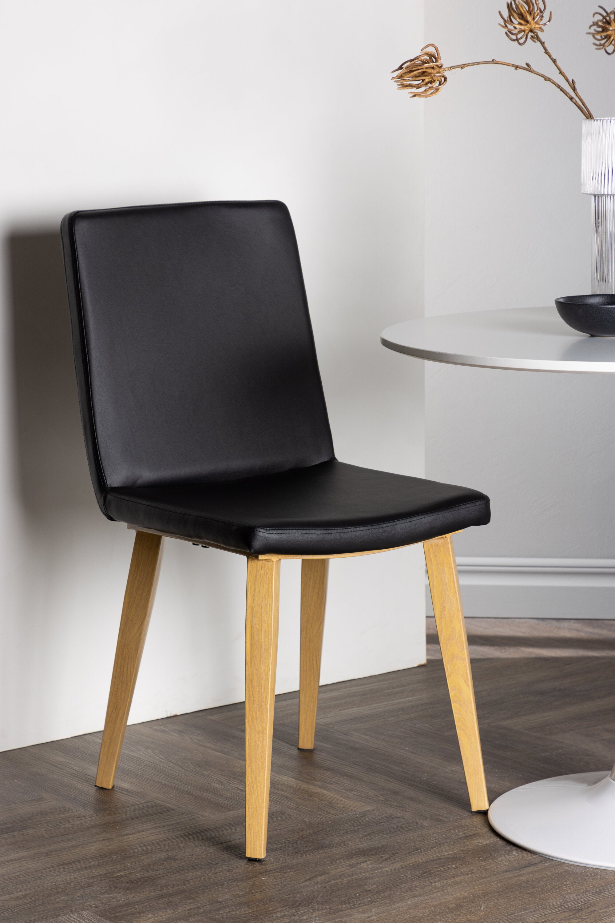 Hamden Esszimmerset + Today ⌀80cm/2St. in Schwarz, Natur präsentiert im Onlineshop von KAQTU Design AG. Esszimmerset ist von Venture Home