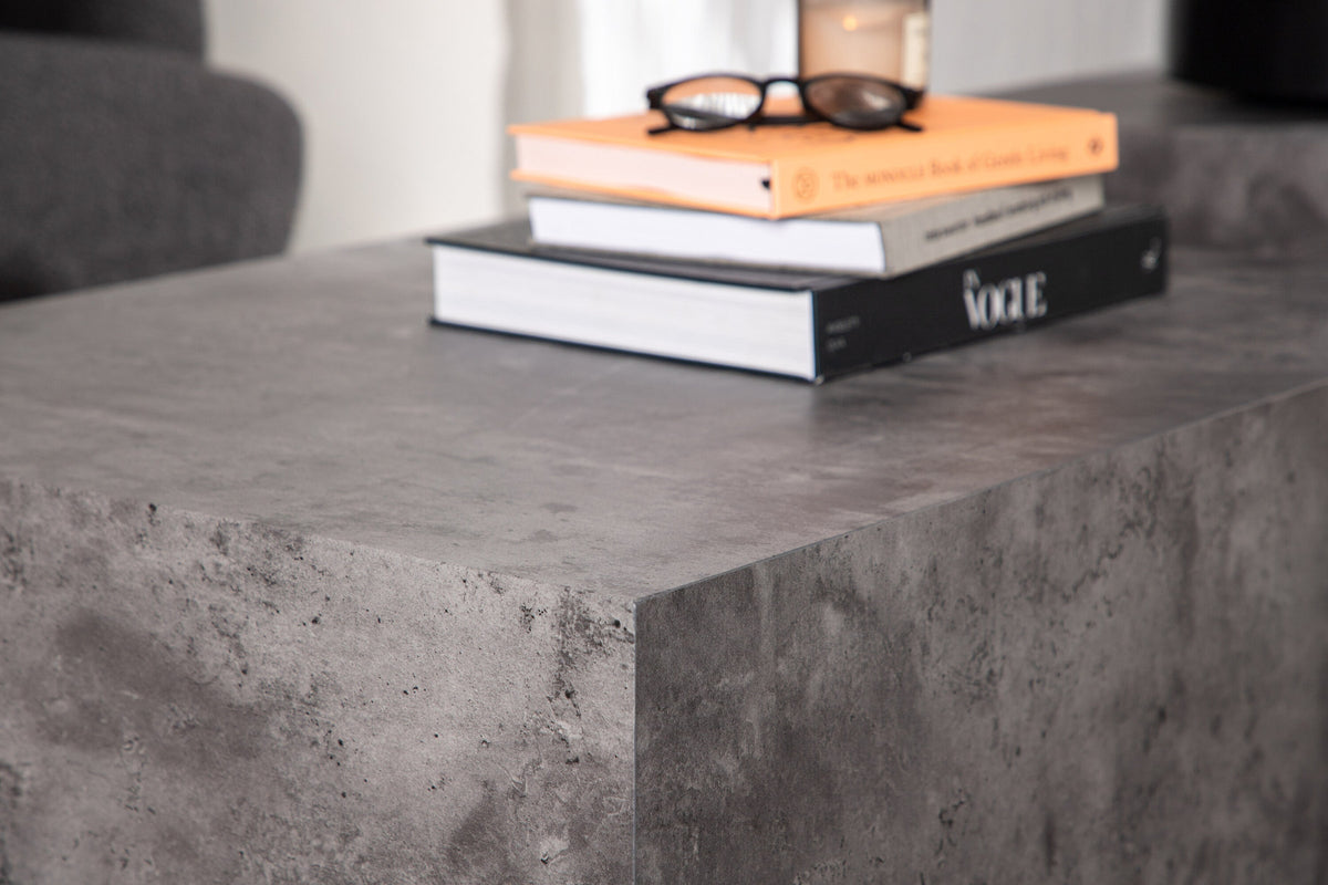York Coffee Tisch High in Grau präsentiert im Onlineshop von KAQTU Design AG. Beistelltisch ist von Venture Home