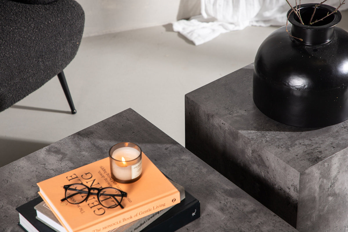 York Coffee Tisch High in Grau präsentiert im Onlineshop von KAQTU Design AG. Beistelltisch ist von Venture Home