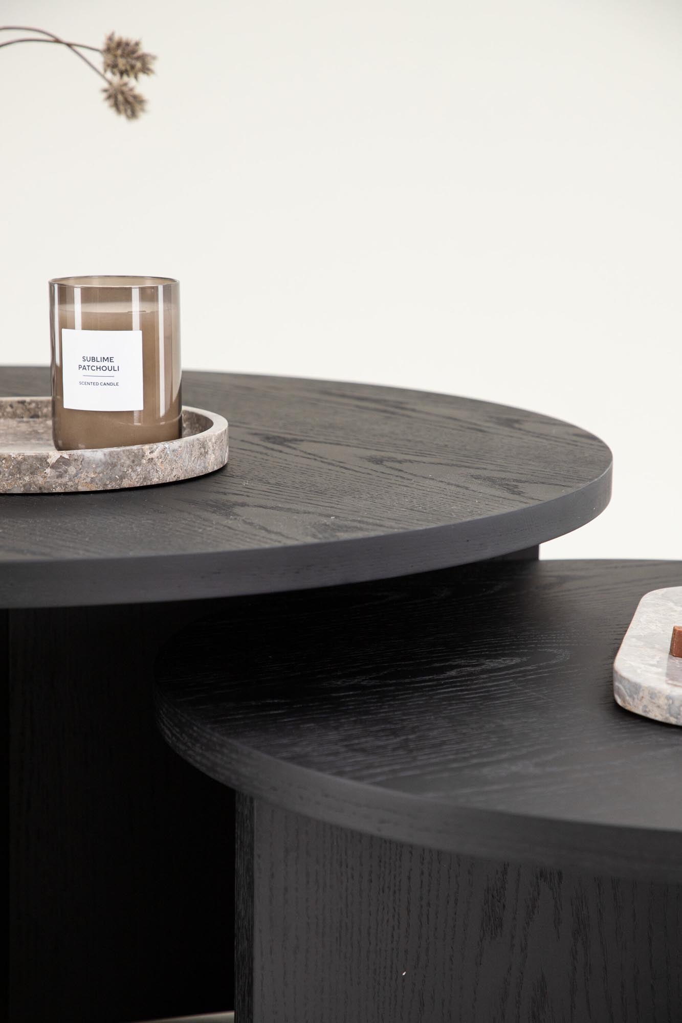 Eleganter Saltö Coffee Tisch von Venture Home: Zwei runde Tische, MDF & Furnier, modern, langlebig, flexibel einsetzbar.