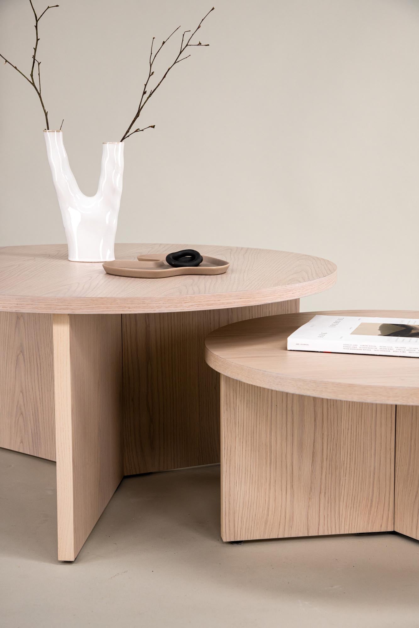 Saltö Coffee Tisch von Venture Home: Elegantes Design, flexible Nutzung und langlebige Materialien für Ihr stilvolles Zuhause.