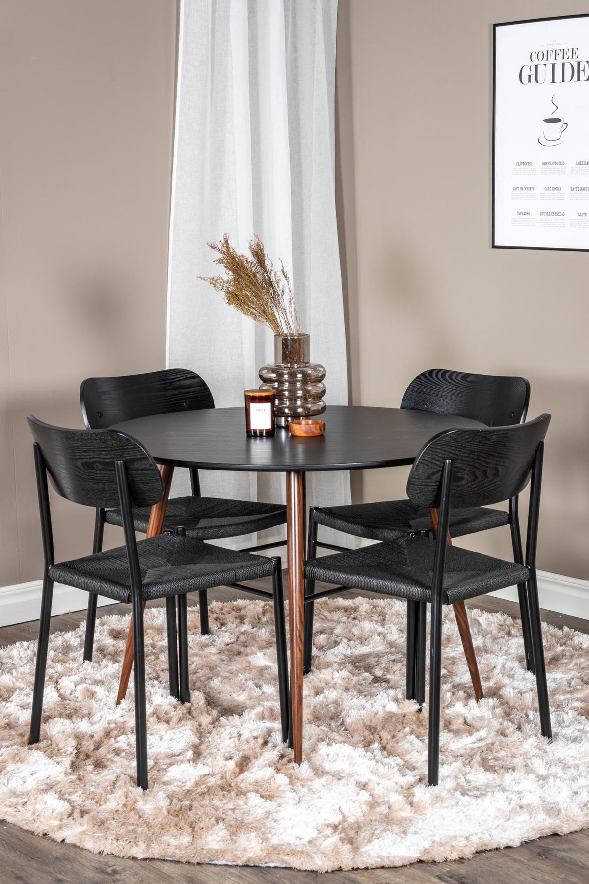 Esszimmer Set Plaza mit Stuhl Polly in Schwarz Schwarz präsentiert im Onlineshop von KAQTU Design AG. Esszimmerset ist von Venture Home
