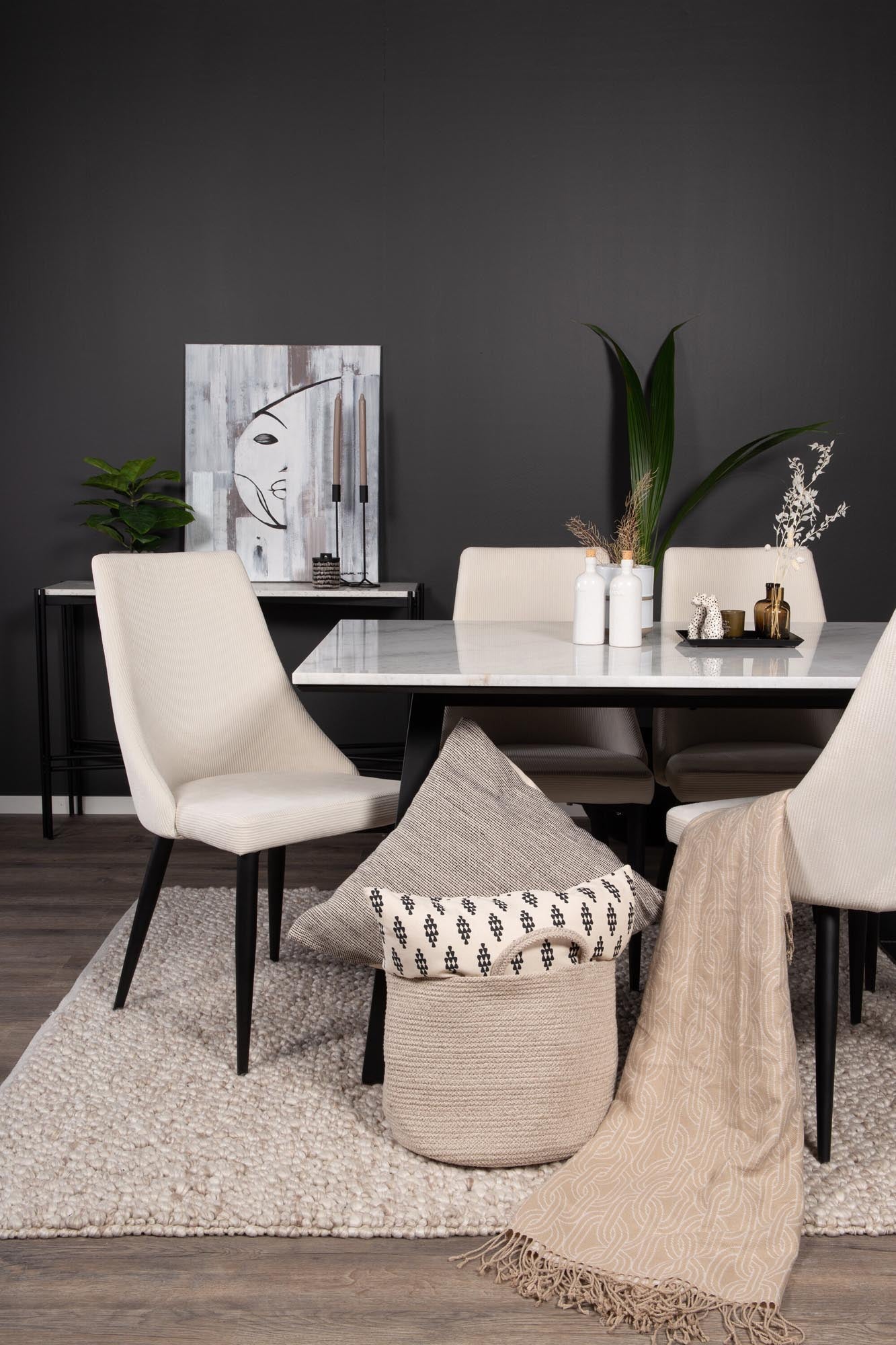 Elegantes Esszimmer Set Estelle mit Stuhl Leone von Venture Home.