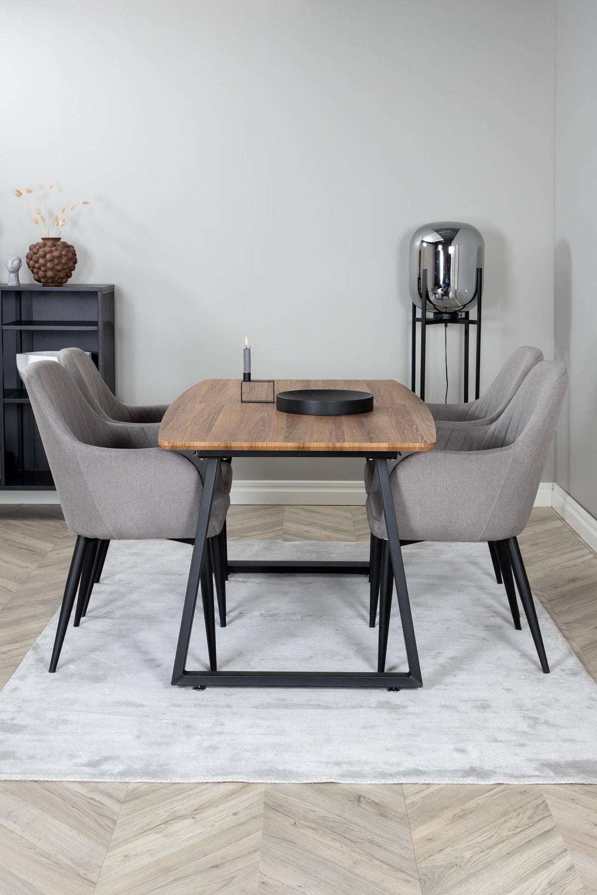 Esszimmer Set Inca mit Stuhl Comfort in Natur/Schwarz/Grau präsentiert im Onlineshop von KAQTU Design AG. Esszimmerset ist von Venture Home