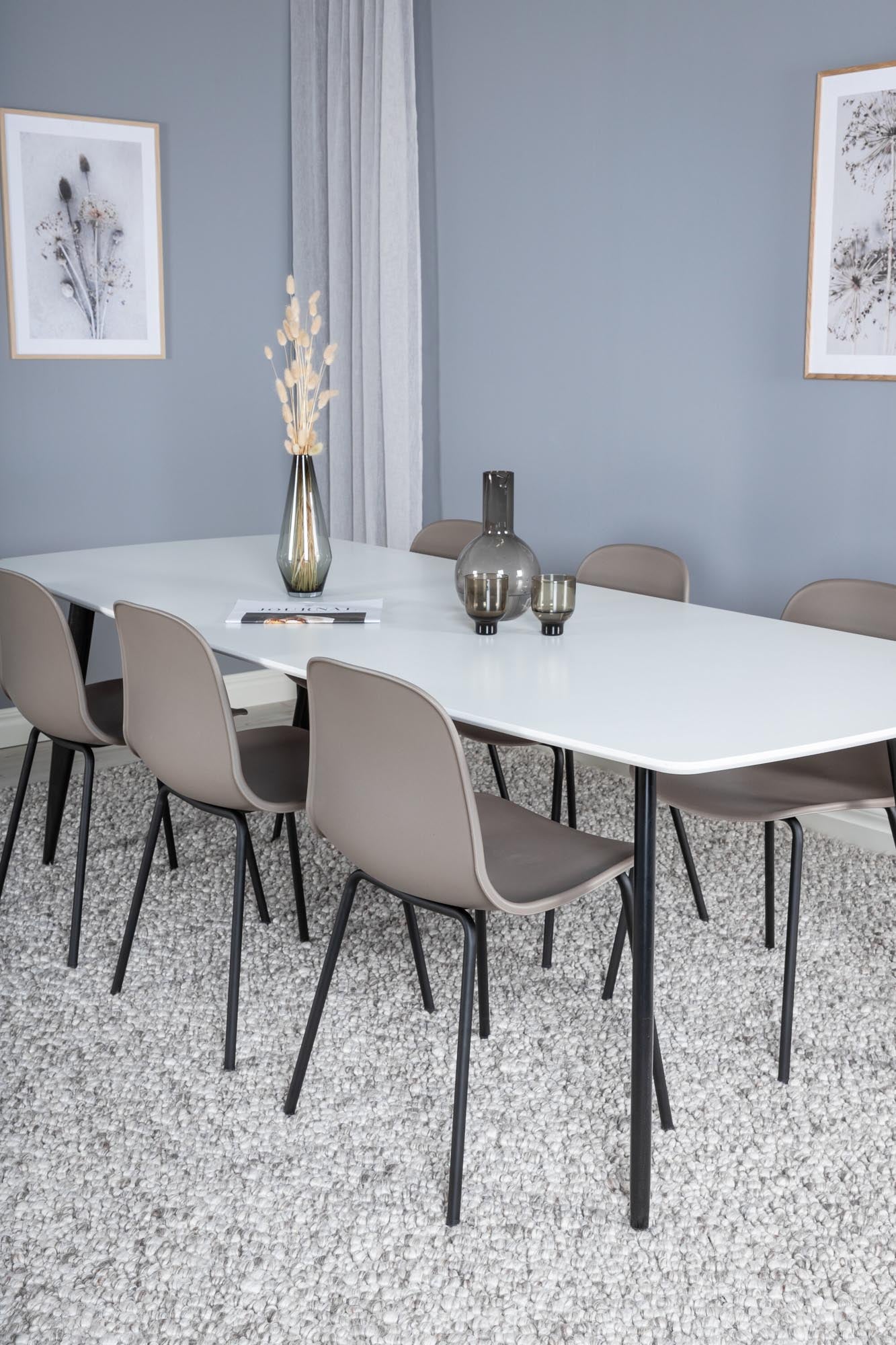 Elegantes Esszimmer Set Polar mit Arctic Stühlen von Venture Home.