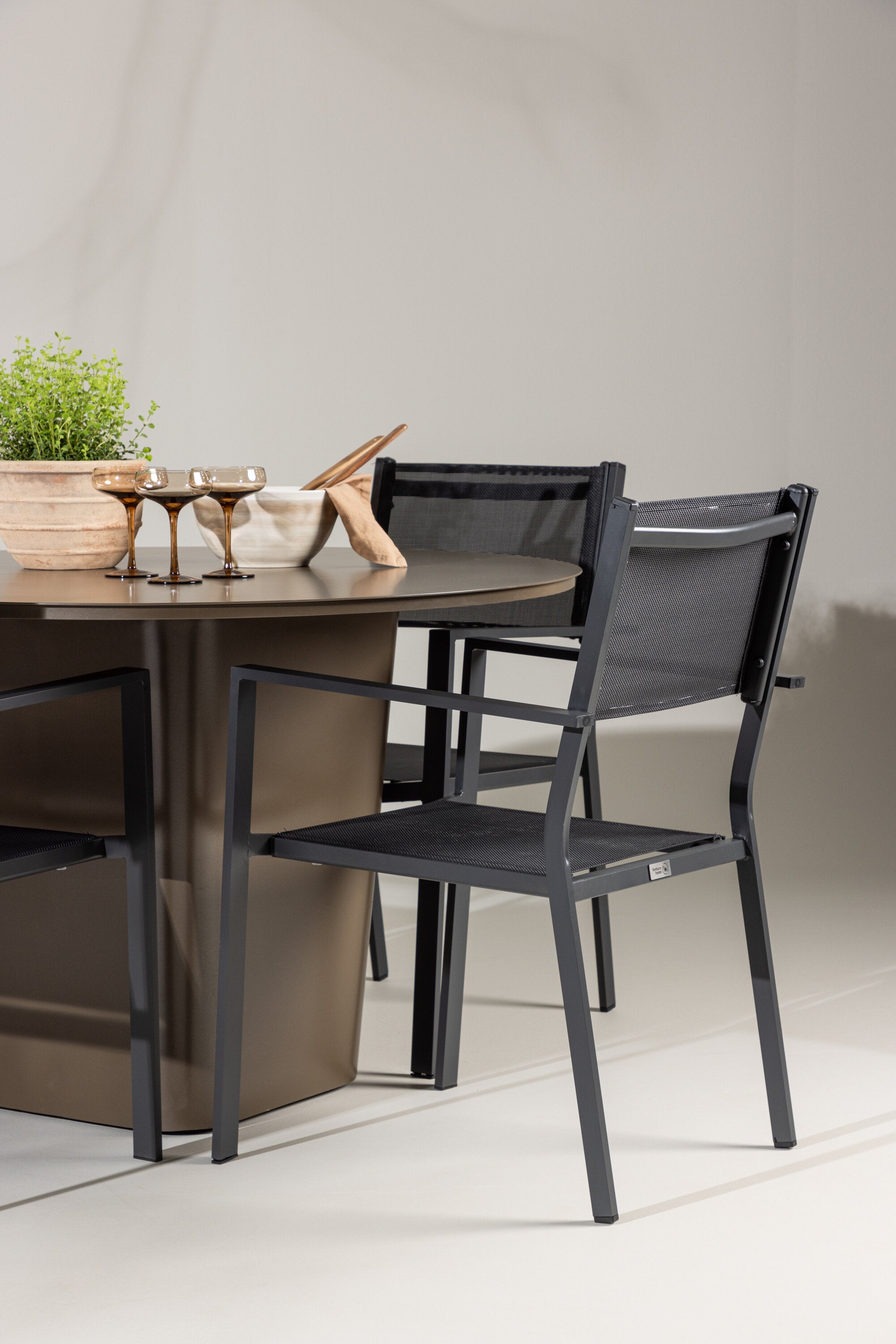 Santa Fe Gartentisch Set Copacabana in Braun schwarz präsentiert im Onlineshop von KAQTU Design AG. Gartentischset ist von Venture Home