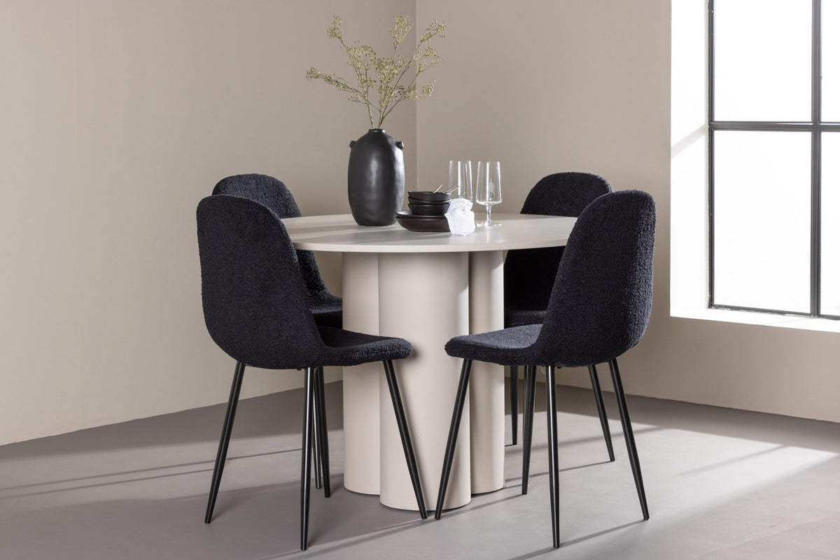 Olivia Esstisch mit Polar Stühlen in Schwarz präsentiert im Onlineshop von KAQTU Design AG. Esszimmerset ist von Venture Home