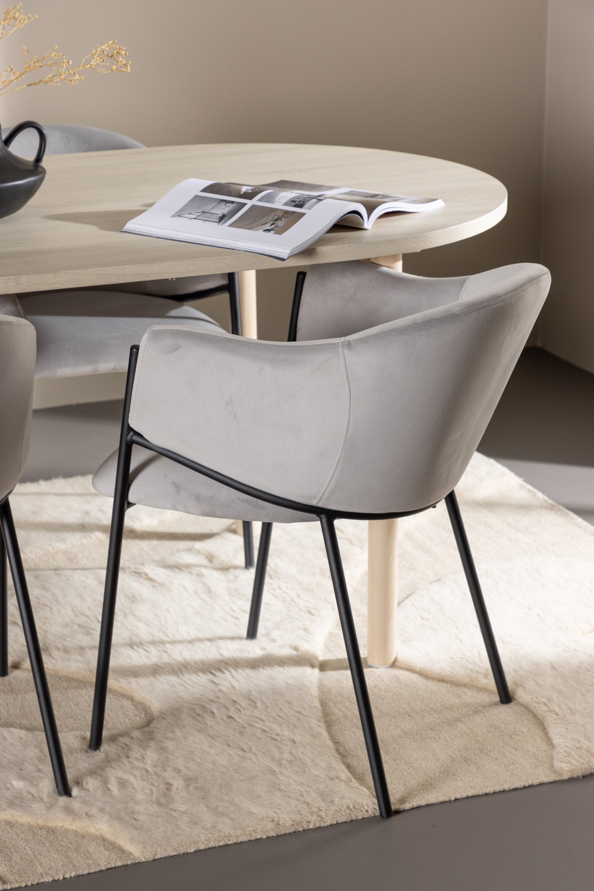 Tisch Andy mit Stühlen Evelina in präsentiert im Onlineshop von KAQTU Design AG. Esszimmerset ist von Venture Home