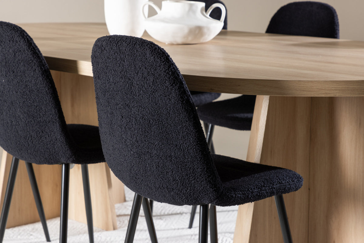 Bootcut Esstisch mit Polar Stühlen in Schwarz präsentiert im Onlineshop von KAQTU Design AG. Esszimmerset ist von Venture Home
