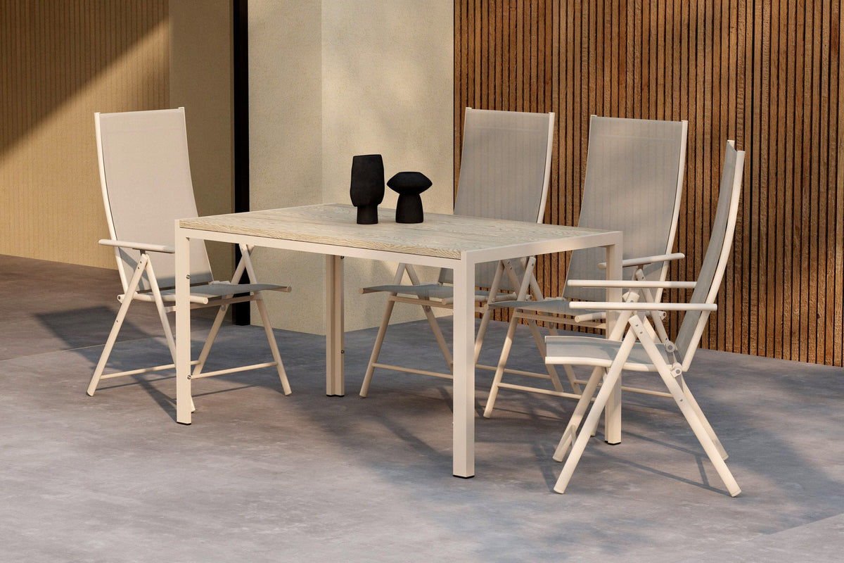 Schwarzes Gartentischset Mirko mit Levanzo Stühlen: Aluminiumtisch mit Sperrholzplatte und Stühlen mit Stahlgestell und Textilene-Sitzfläche