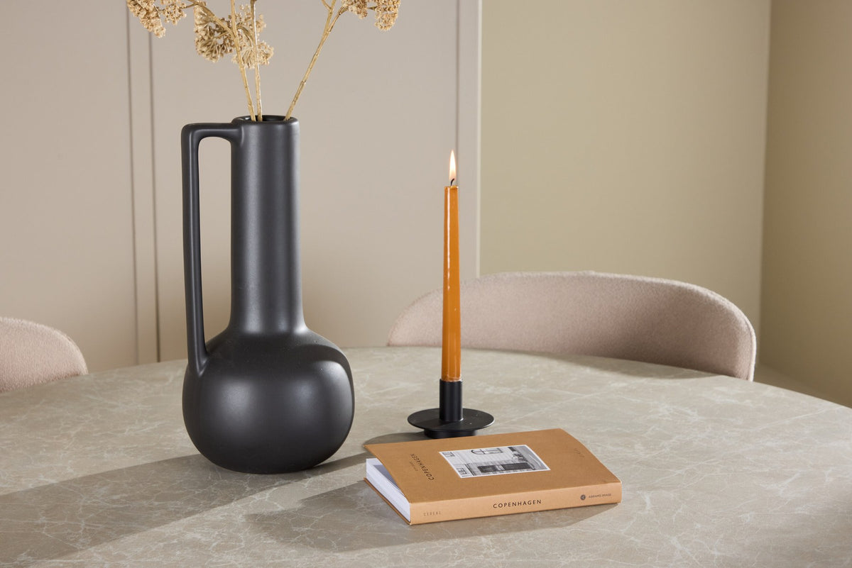 Beiger Esstisch Lanzo aus MDF mit vier gepolsterten Astoria-Stühlen mit Bouclé-Bezug, rechteckige Tischform, skandinavisches Design