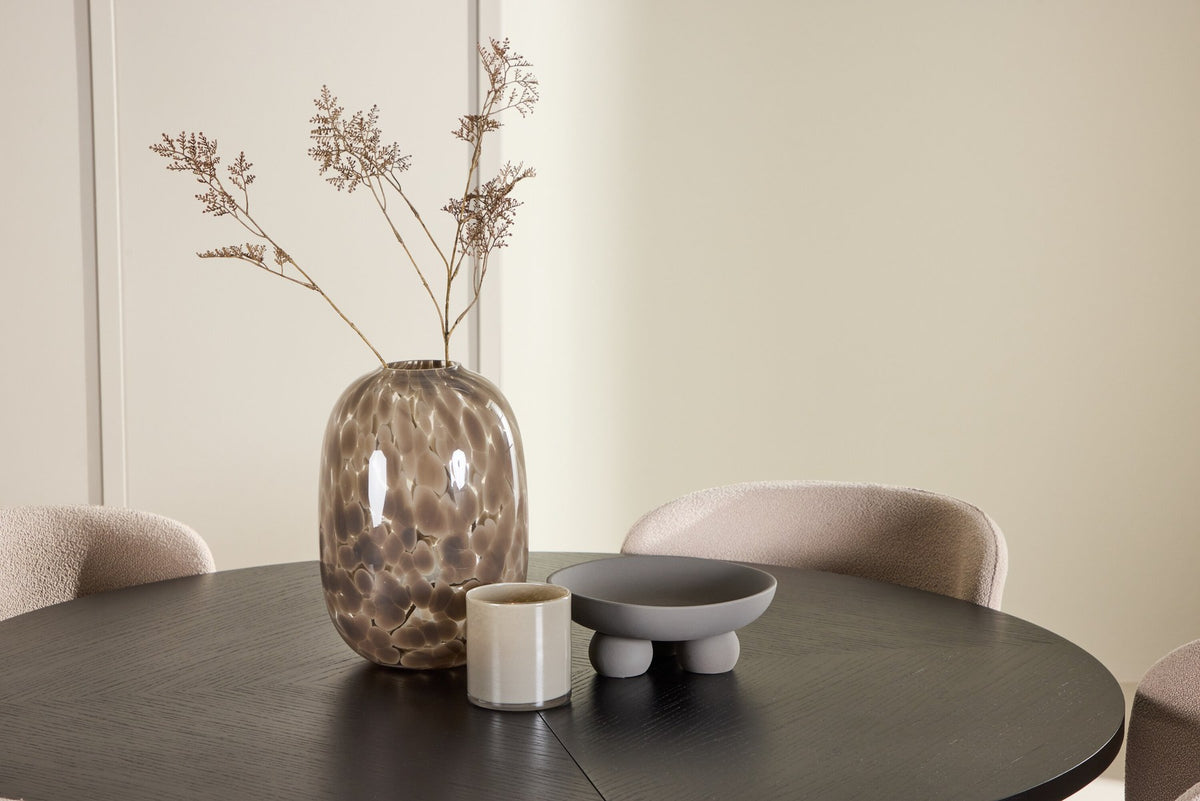 Rundes Esstischset Strada mit sechs Astoria-Stühlen aus MDF und Bouclé-Bezug, Ausführung Schwarz oder White Wash, sechs Sitzplätze