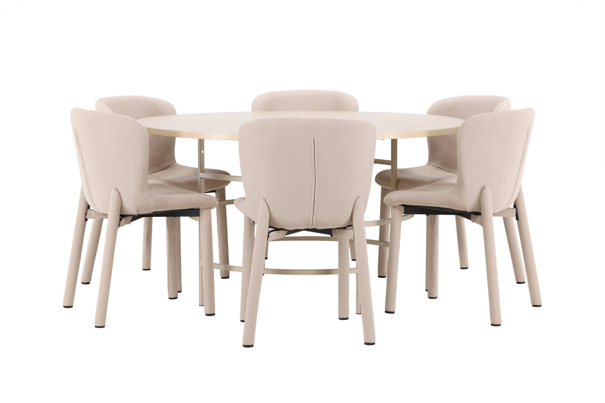 Runder Esstisch Copenhagen aus MDF in White Wash mit sechs Astoria-Stühlen aus Metall mit beiger Bouclé-Polsterung im Esszimmer.