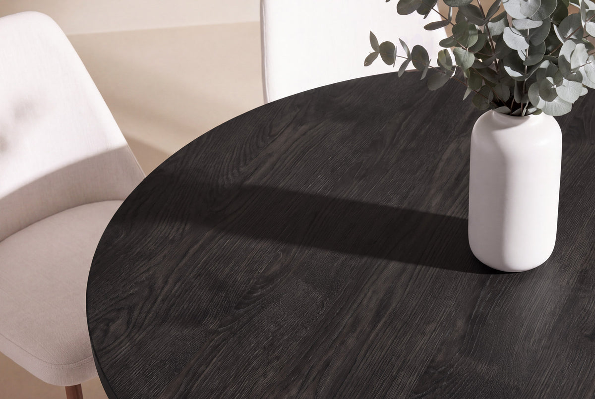 Juno Esstisch-Set mit Stühlen Night in Beige präsentiert im Onlineshop von KAQTU Design AG. Esszimmerset ist von Venture Home