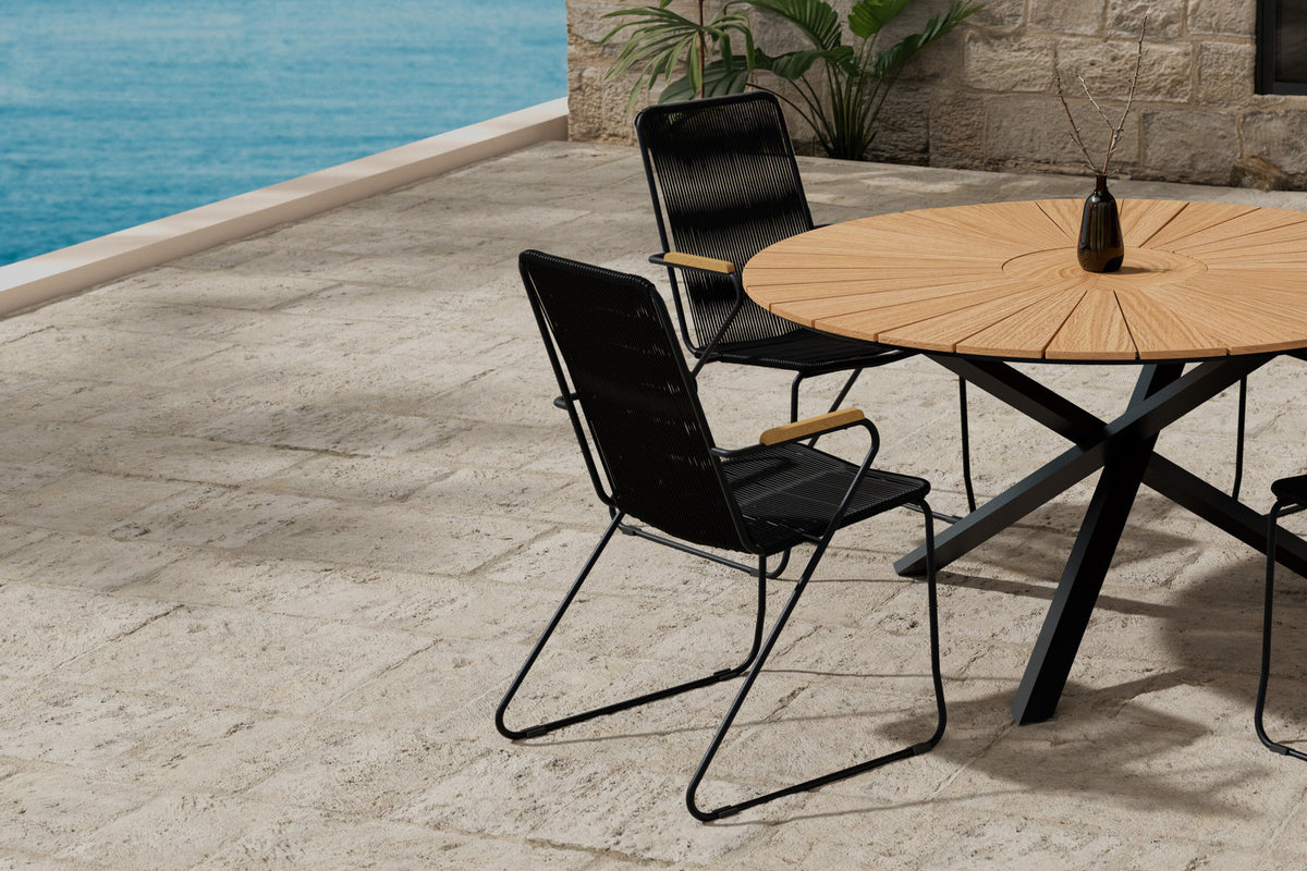 Mexico Esstisch mit Bois Stühlen in Schwarz präsentiert im Onlineshop von KAQTU Design AG. Gartentischset ist von Venture Home