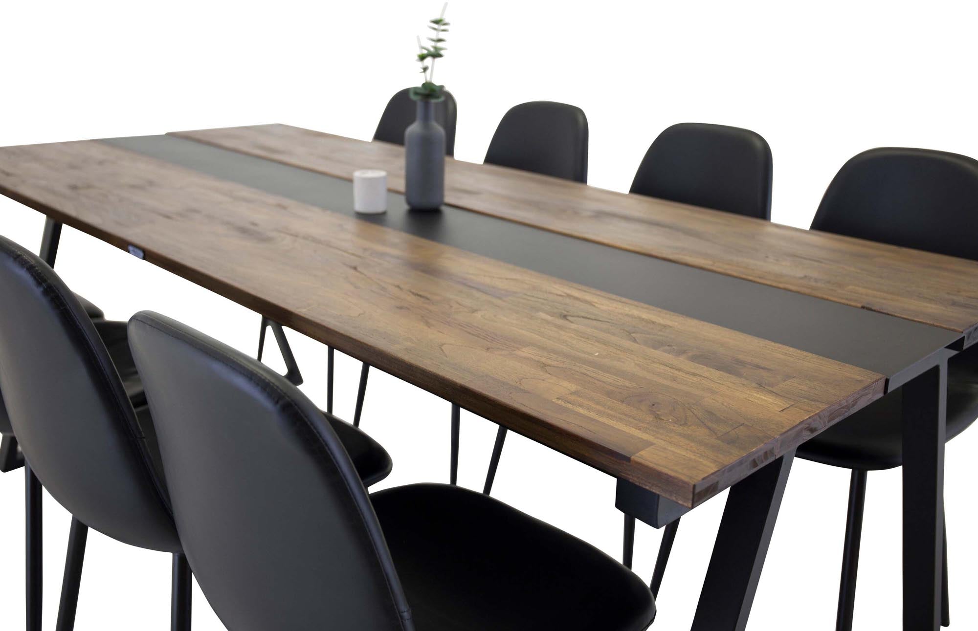 Elegantes Jakarta Esszimmerset: Teakholz-Tisch mit Metallakzent, 8 bequeme Kunststoffstühle, zeitloses Design für 8 Personen.