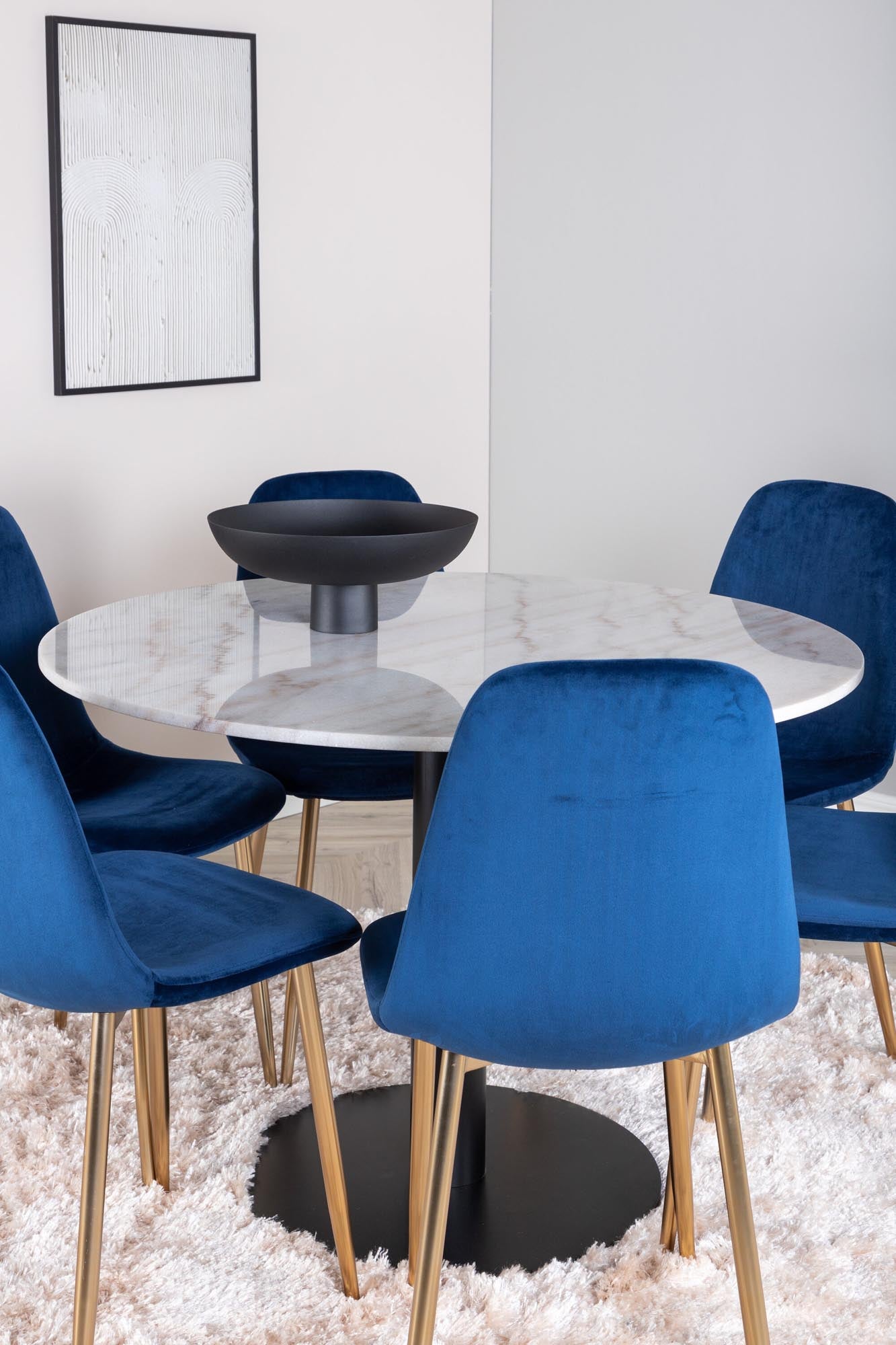 Elegantes Esszimmerset mit rundem Tisch (⌀106cm) und 6 Stühlen, ideal für stilvolle Mahlzeiten und modernes Wohnen.