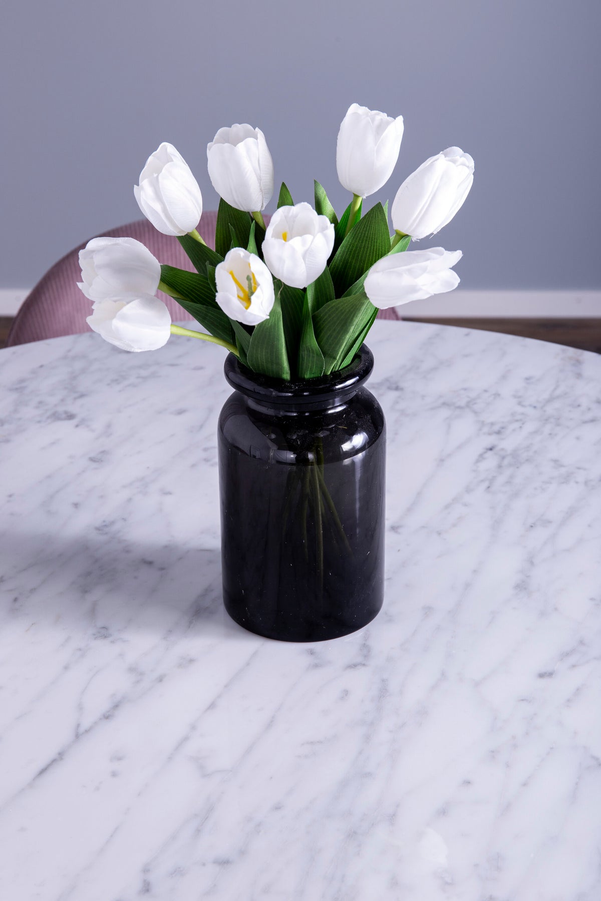 Estelle Esszimmerset + Velvet ⌀106cm in Schwarz, Altrosa präsentiert im Onlineshop von KAQTU Design AG. Esszimmerset ist von Venture Home