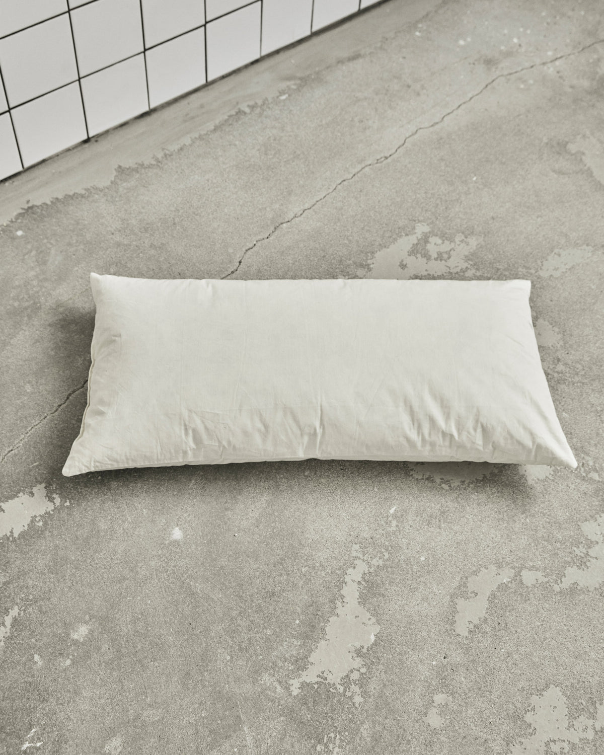 Kissenfüllung in Weiss präsentiert im Onlineshop von KAQTU Design AG. Kissenfüllung ist von House Doctor
